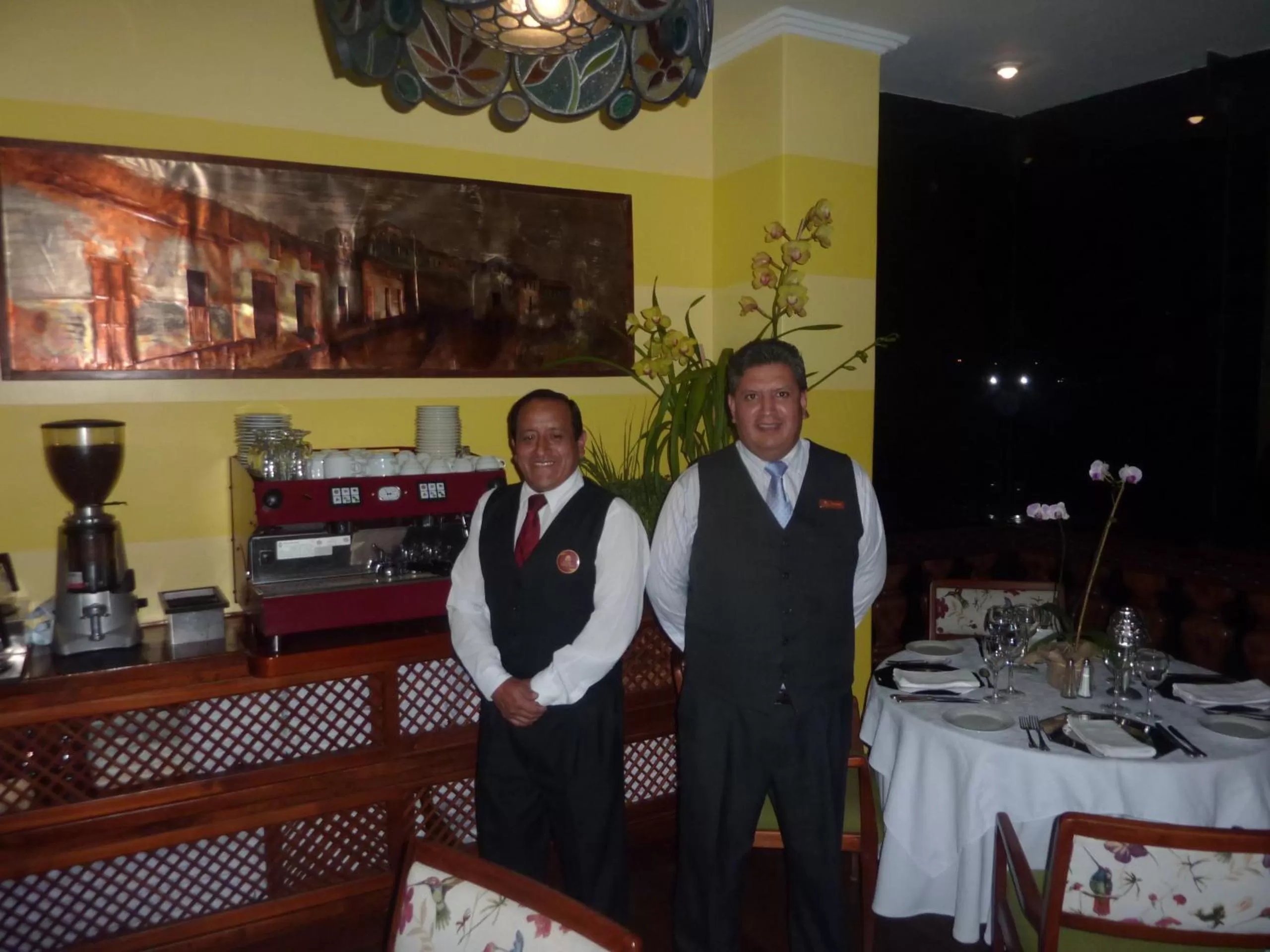 Staff, Restaurant/Places to Eat in Hotel Victoria