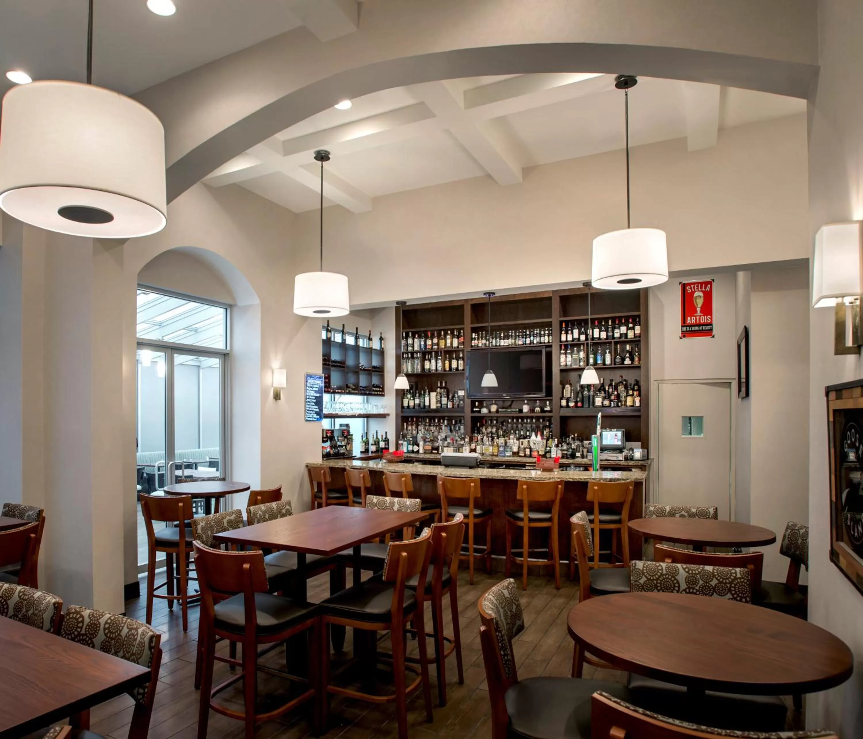 Lounge or bar in Holiday Inn Manhattan 6th Ave - Chelsea by IHG