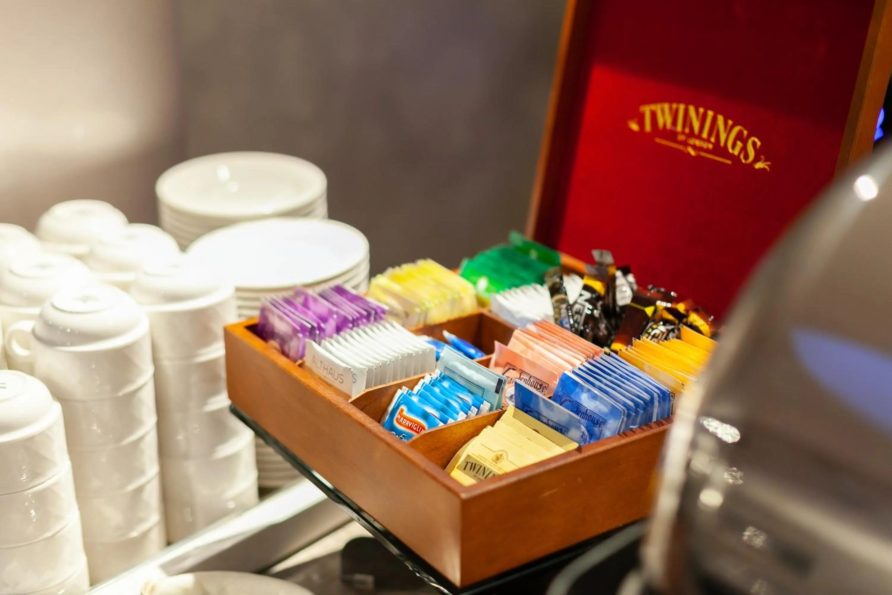 Coffee/tea facilities in Hotel Mirage Sure Hotel Collection by Best Western
