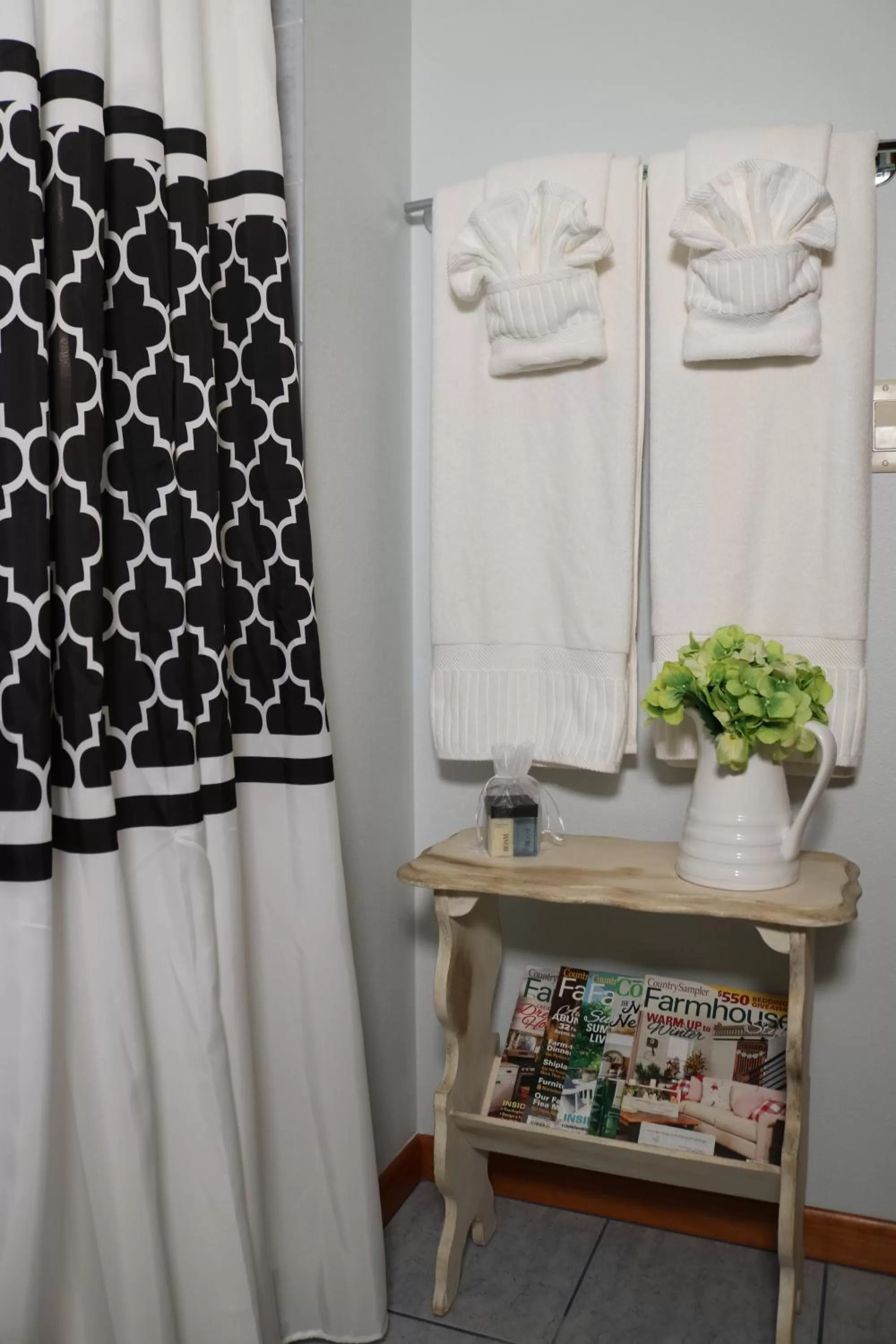 Bathroom in Crystal River Lullaby B&B