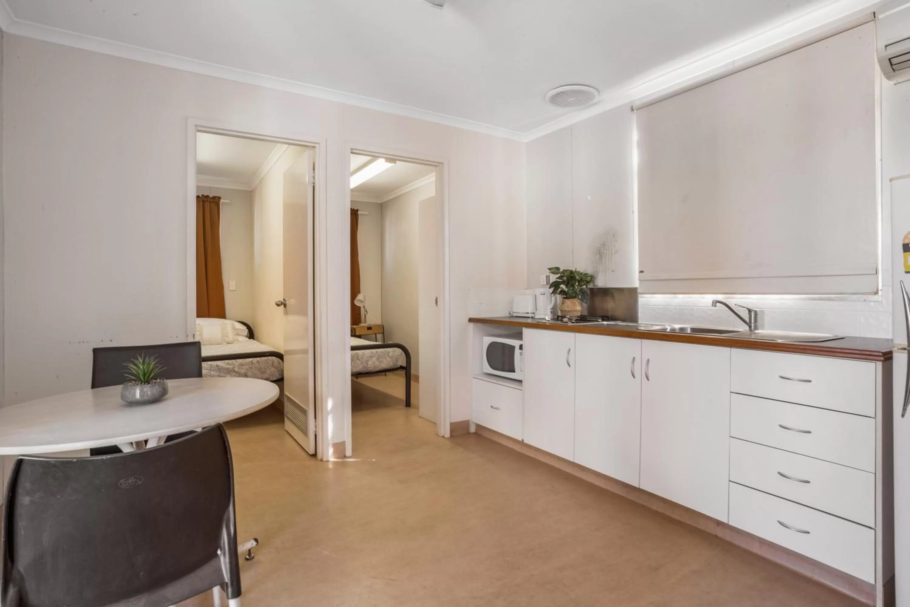 Kitchen or kitchenette in AAOK Karratha Caravan Park