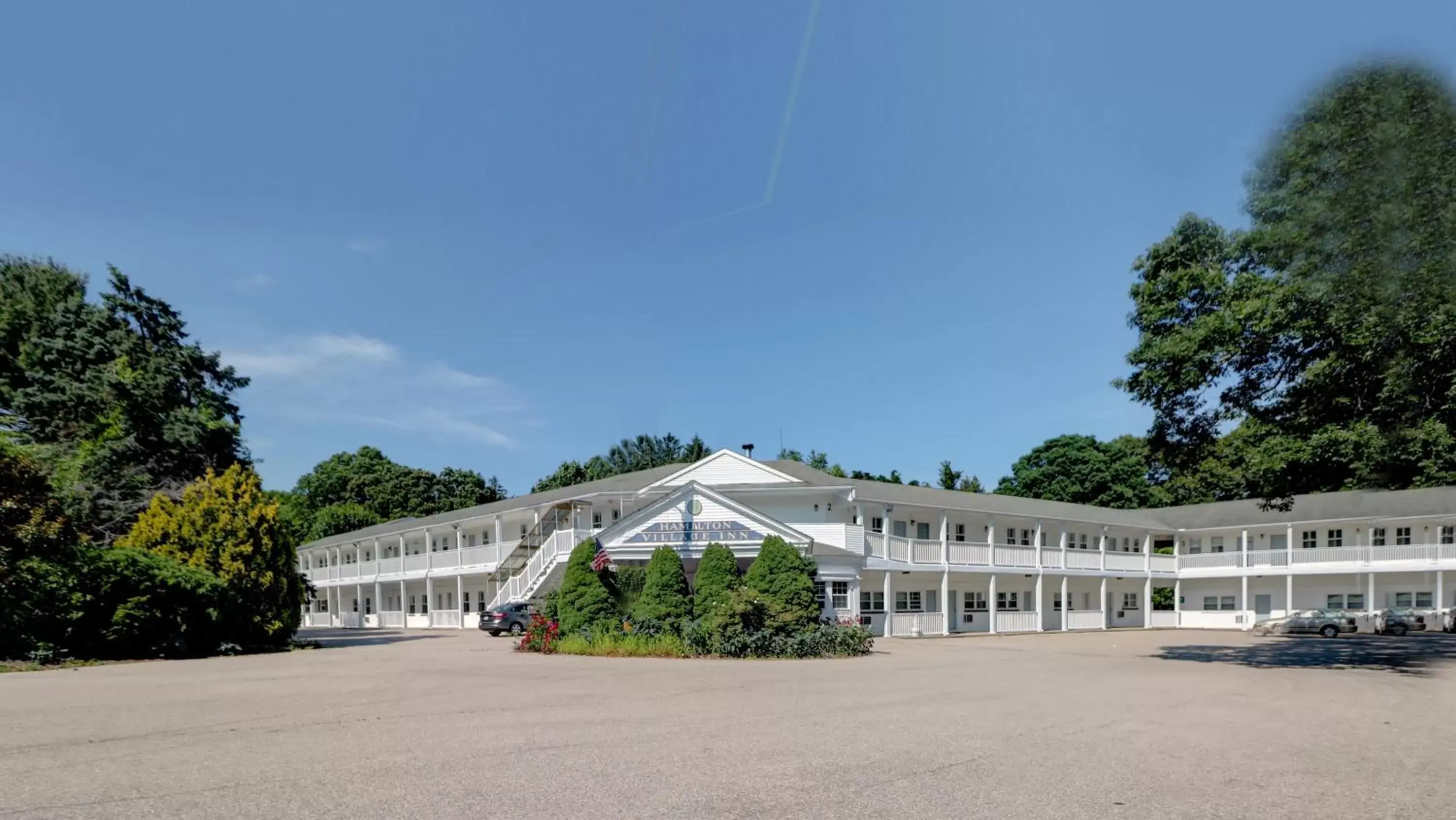 Hamilton Village Inn Hamilton Village Inn