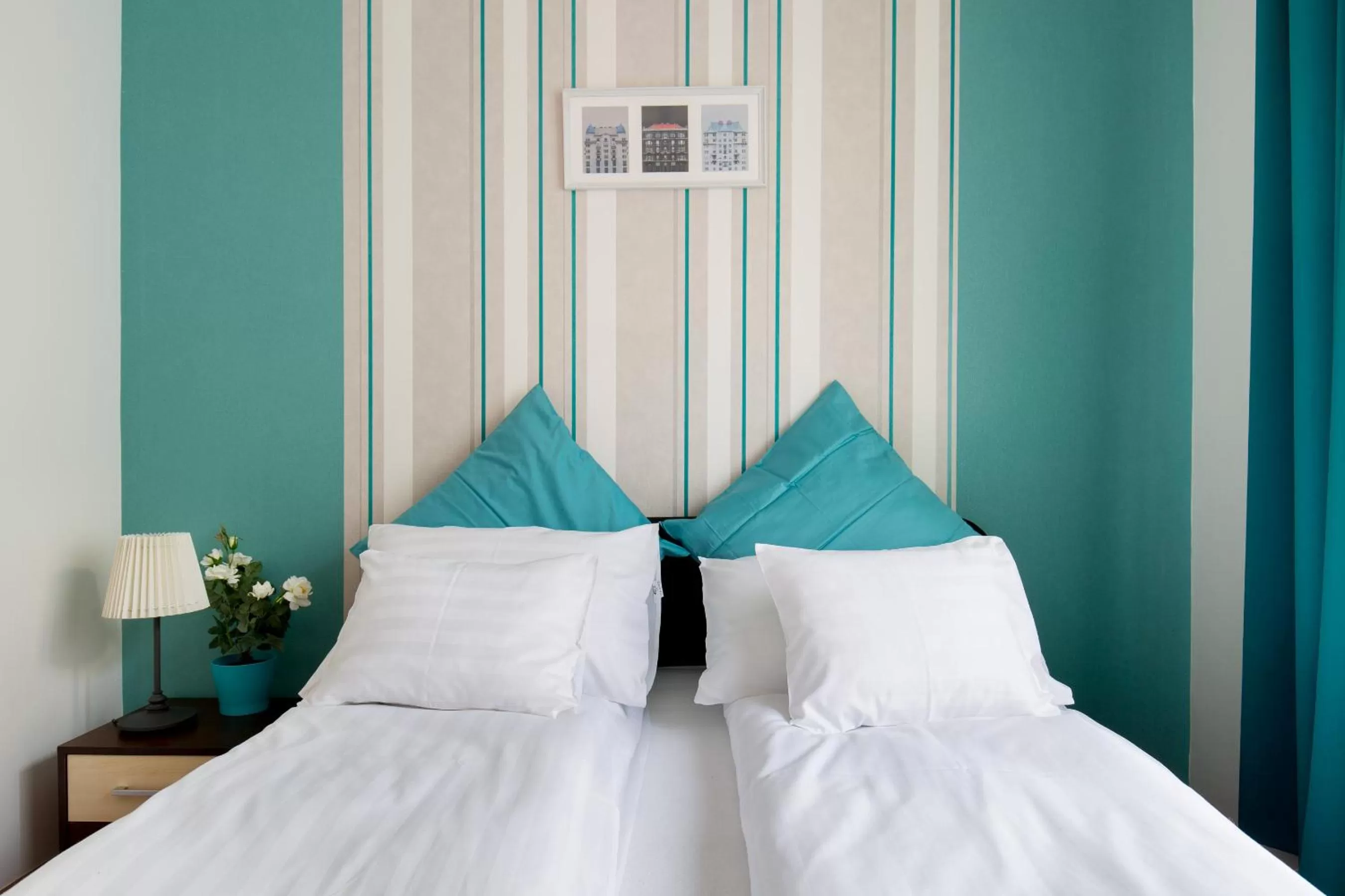 Bedroom, Bed in Sun Resort Apartments