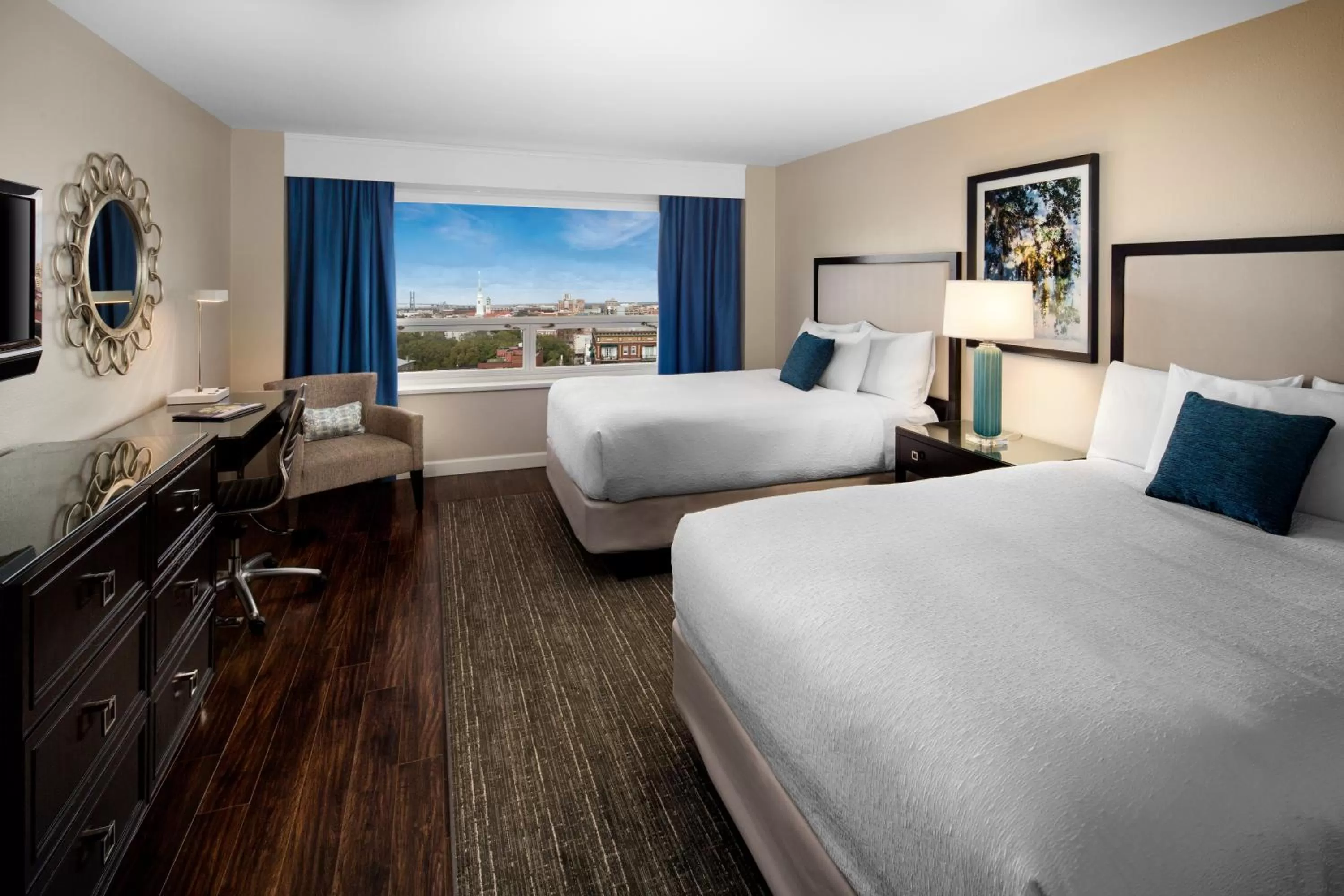 Photo of the whole room, Bed in The DeSoto