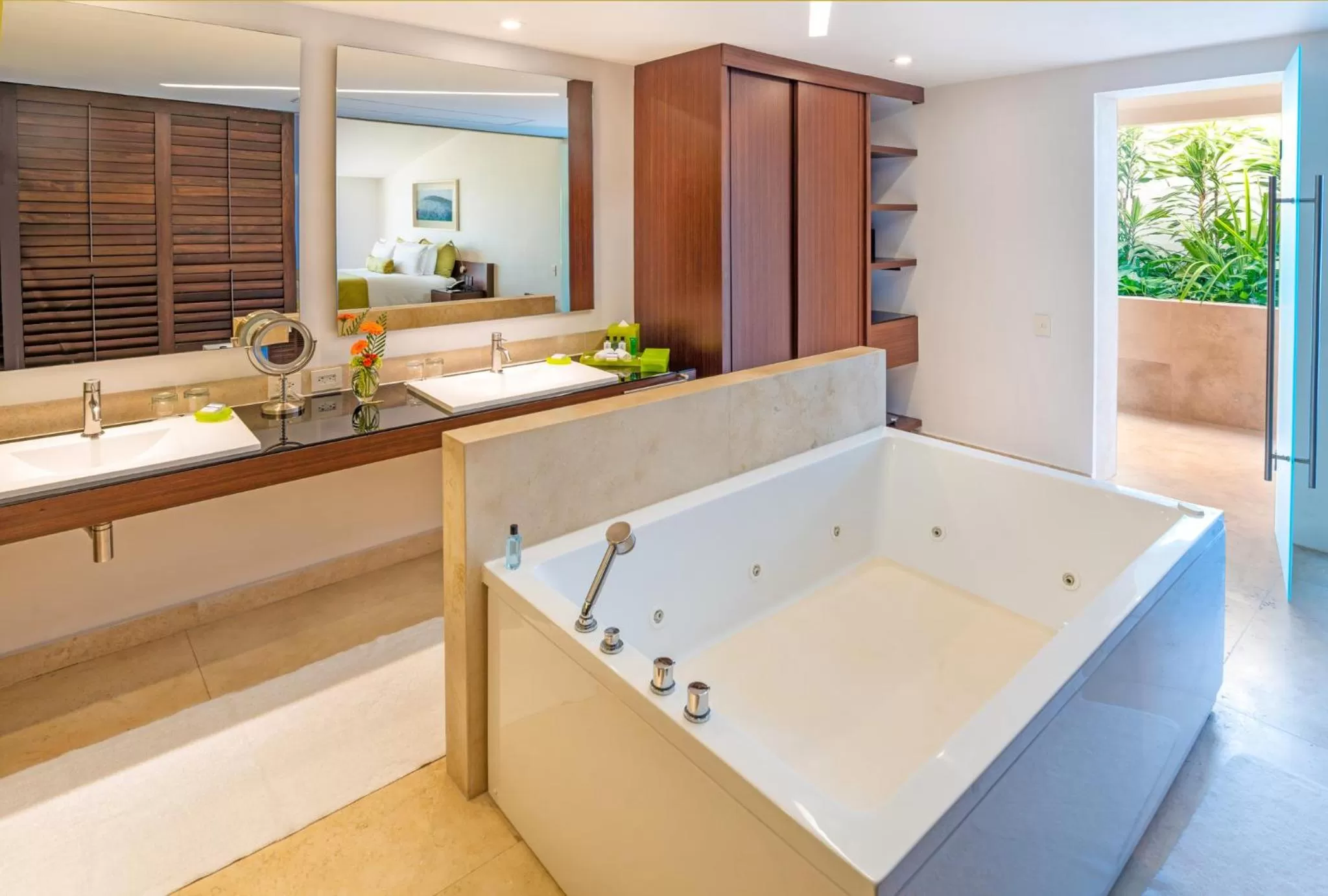 Photo of the whole room in Presidente InterContinental Cancun Resort