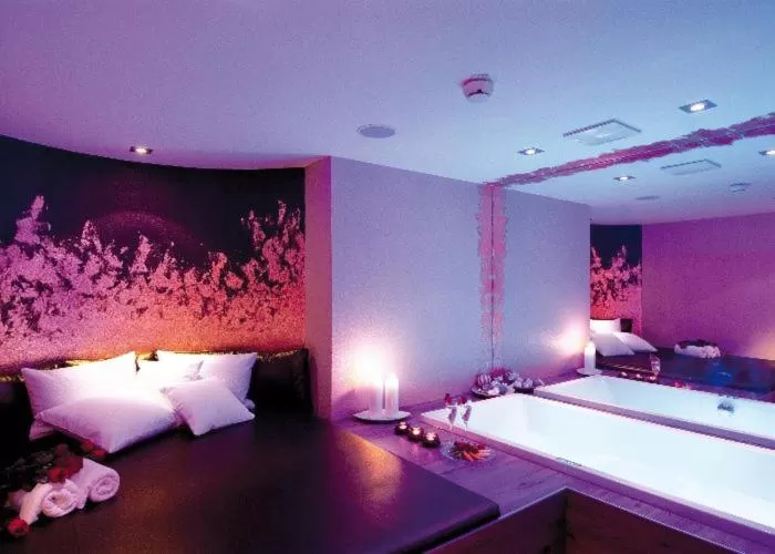 Hot Tub, Bed in Alpenhotel Stefanie