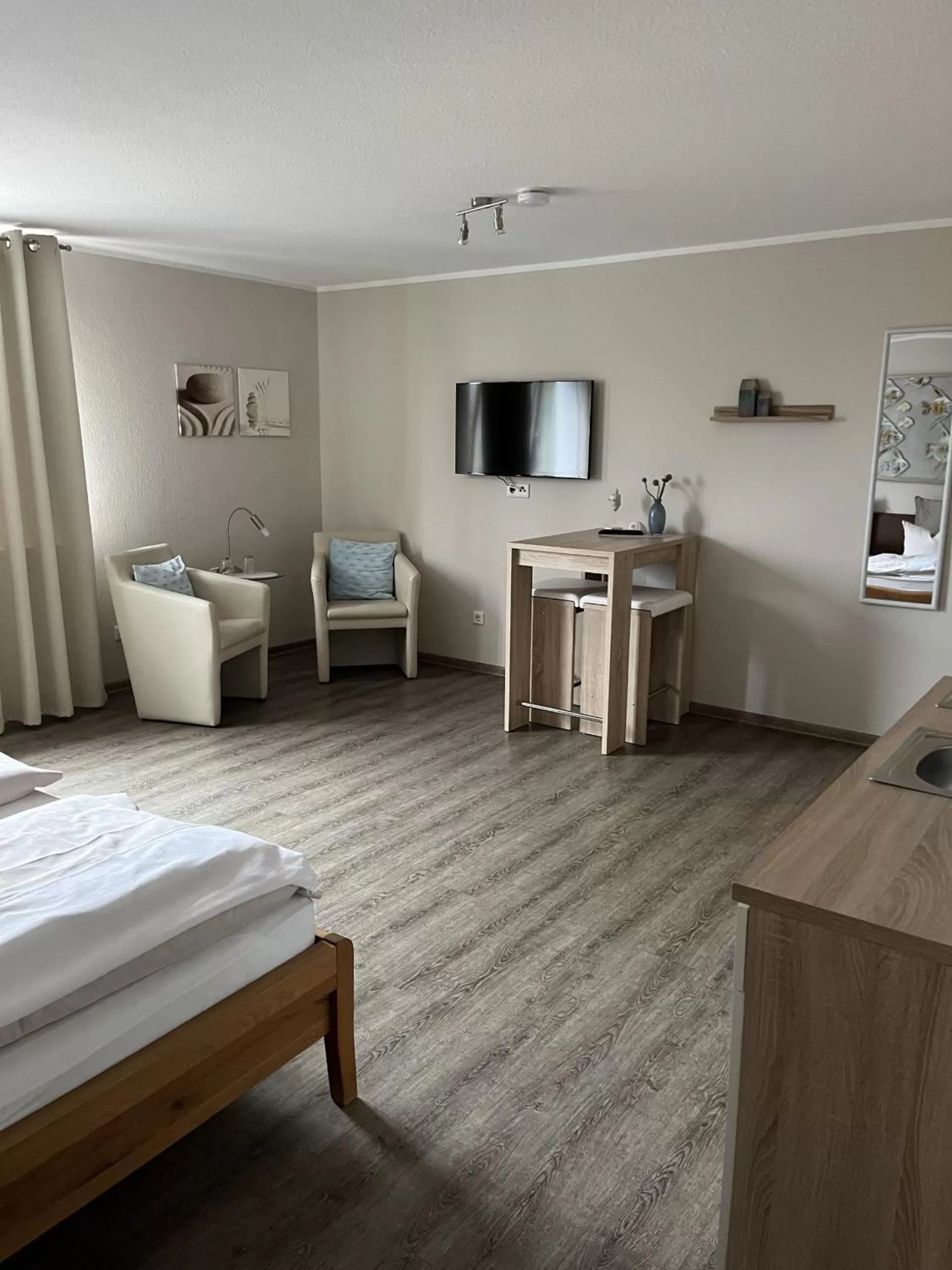 Bedroom in Gasthaus Hotel Rosenboom