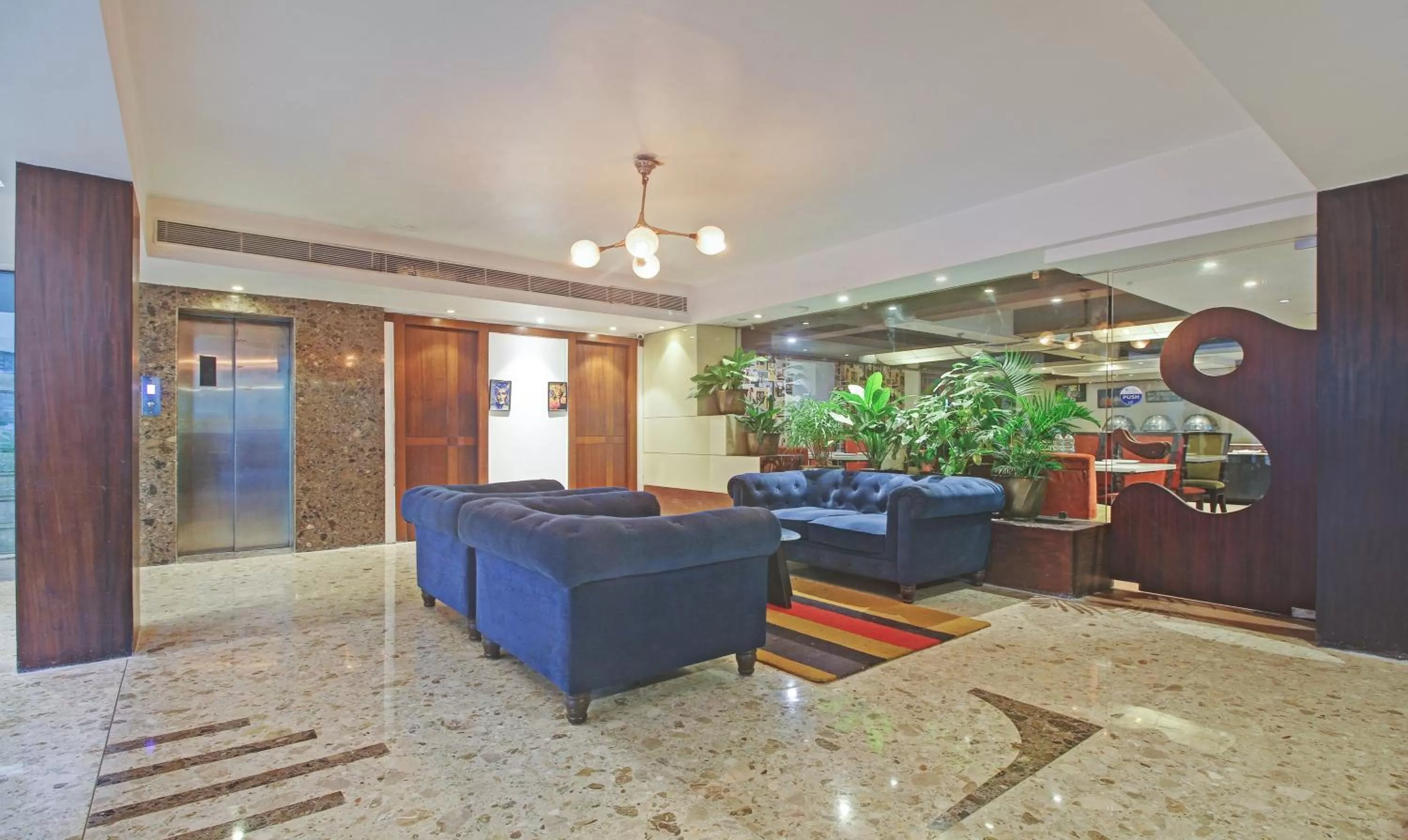 Seating area, Lobby/Reception in Treebo Tryst Dee Empresa