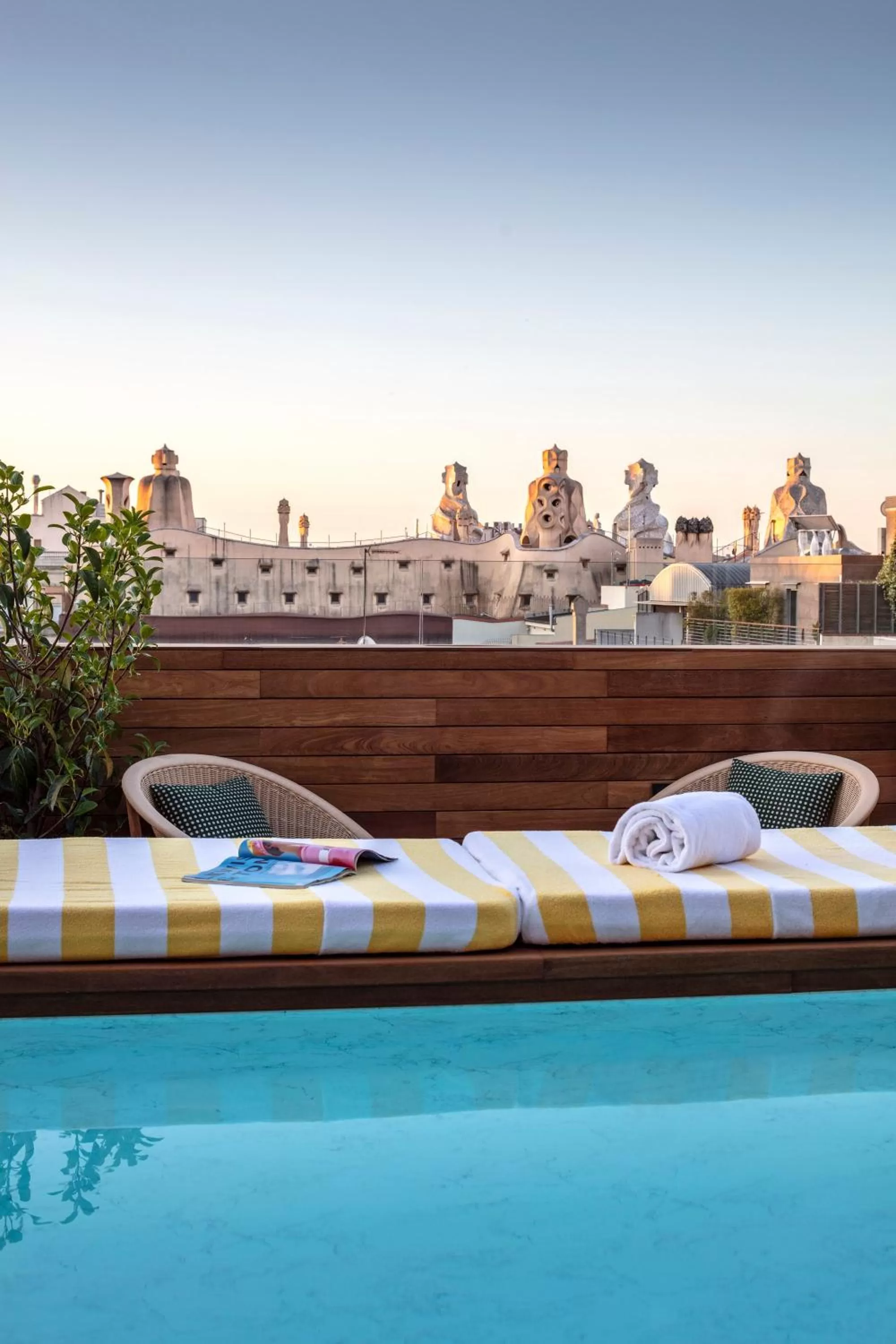 Restaurant/places to eat in Sir Victor Hotel, part of Sircle Collection