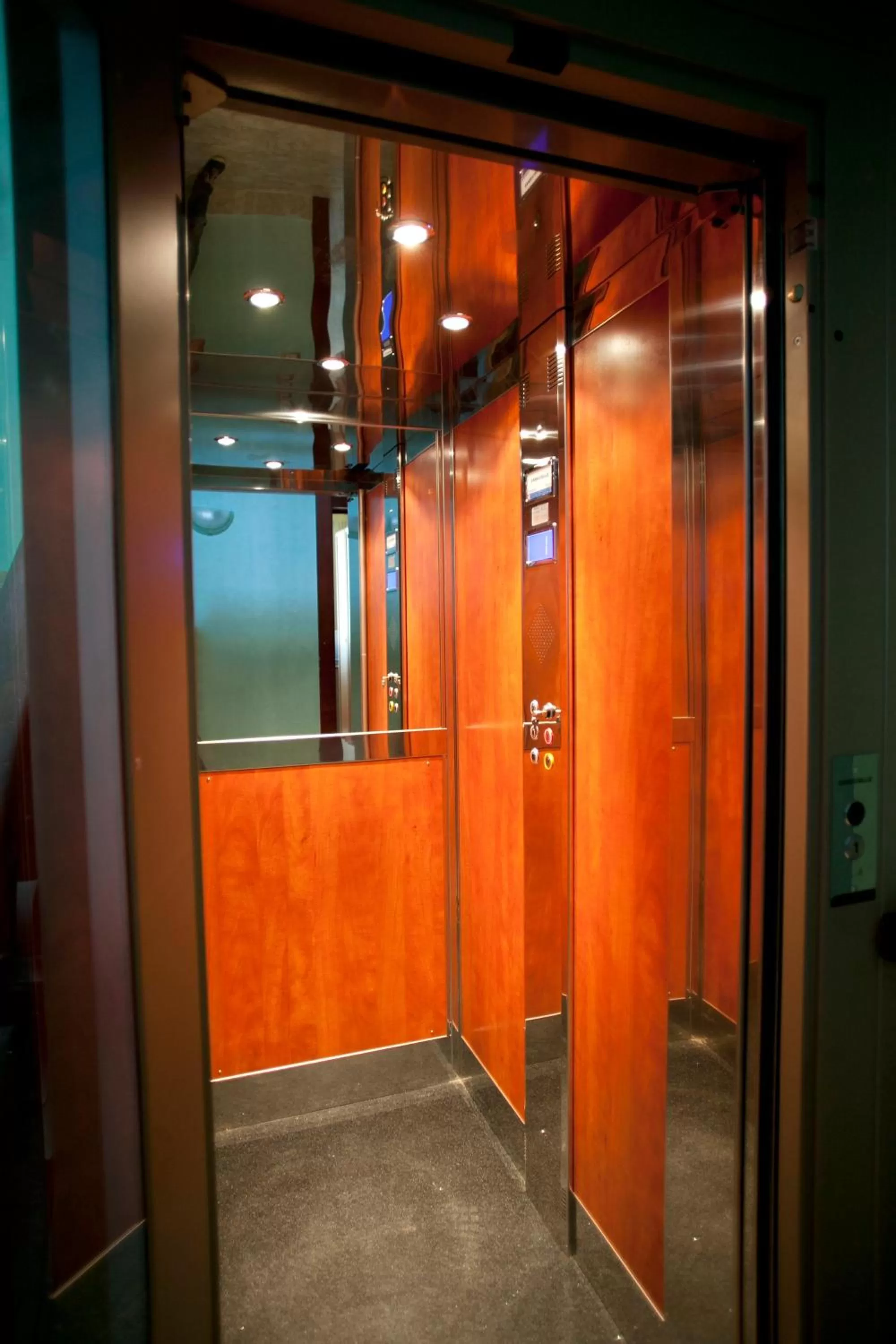 Decorative detail in Domus Salentina