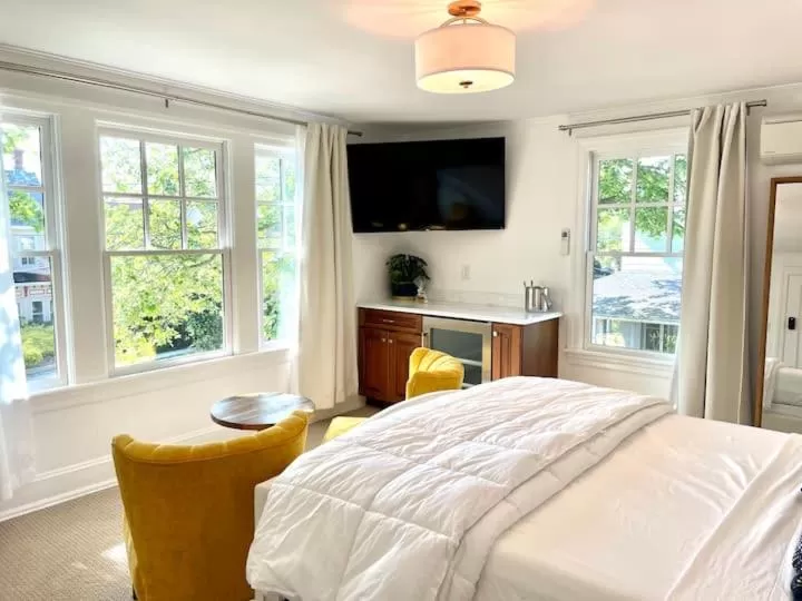 Bed in Buttonwood Boutique Hotel