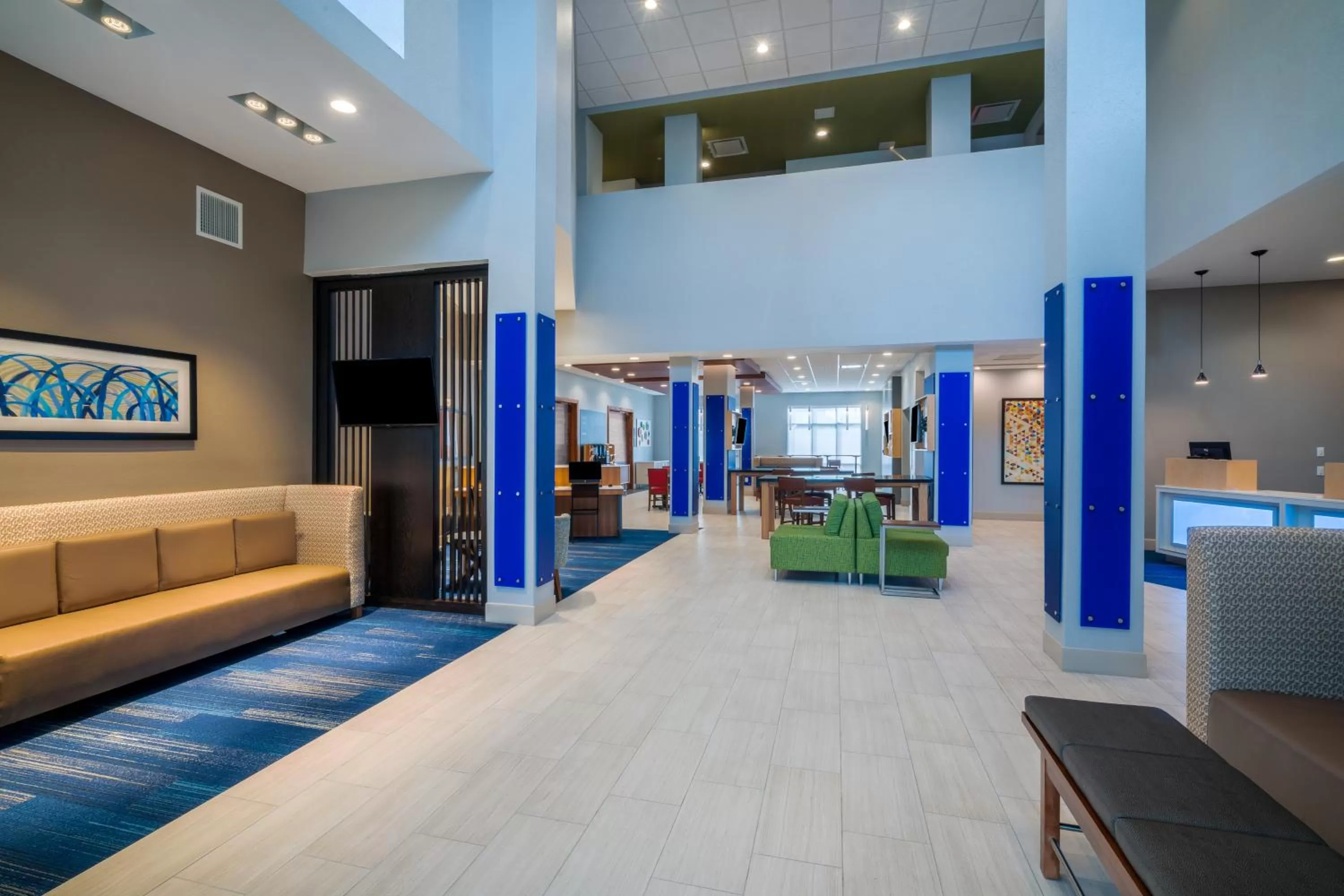 Lobby or reception in Holiday Inn Express & Suites - St Peters by IHG