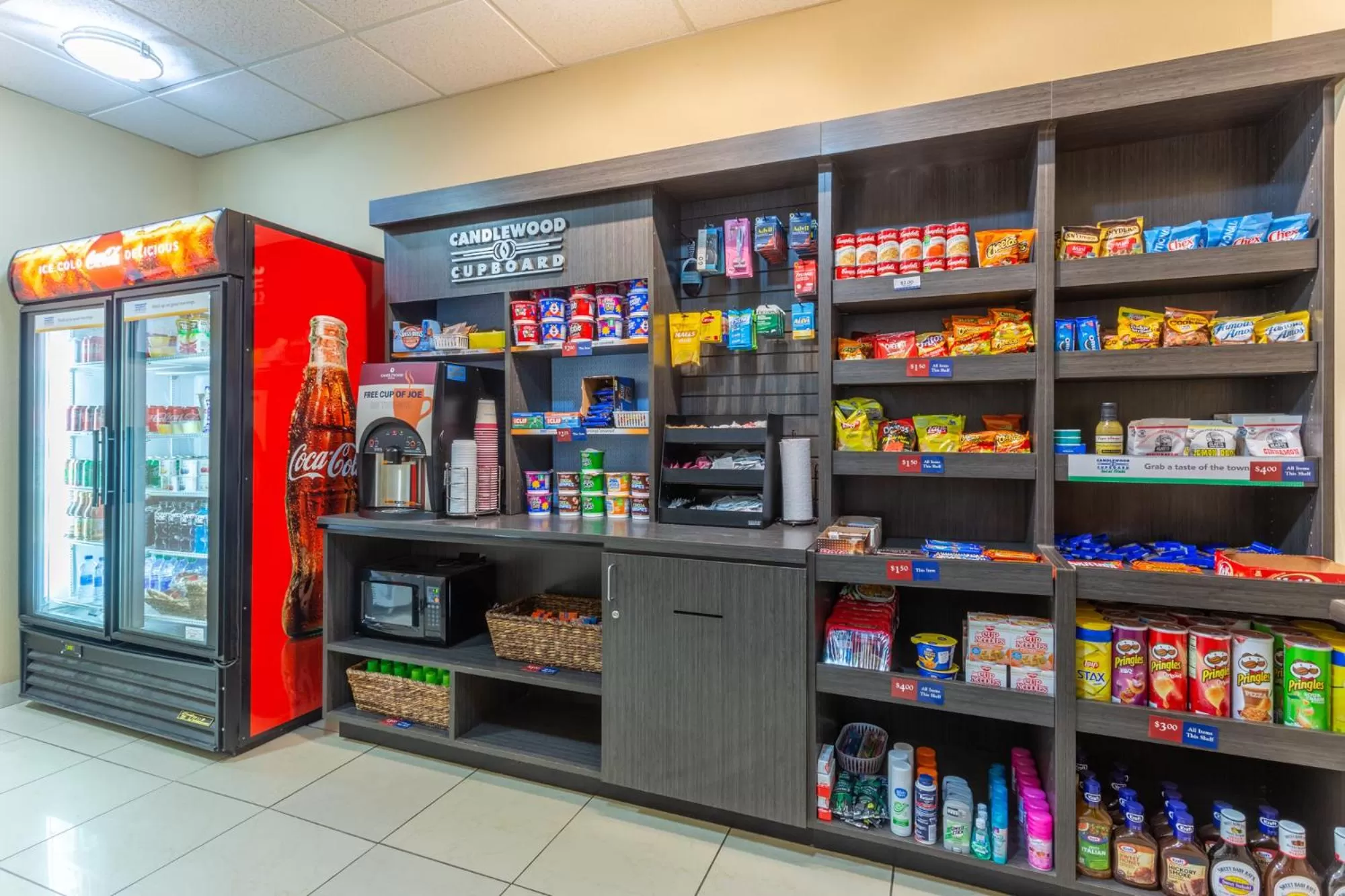 On-site shops in Candlewood Suites South Bend Airport by IHG