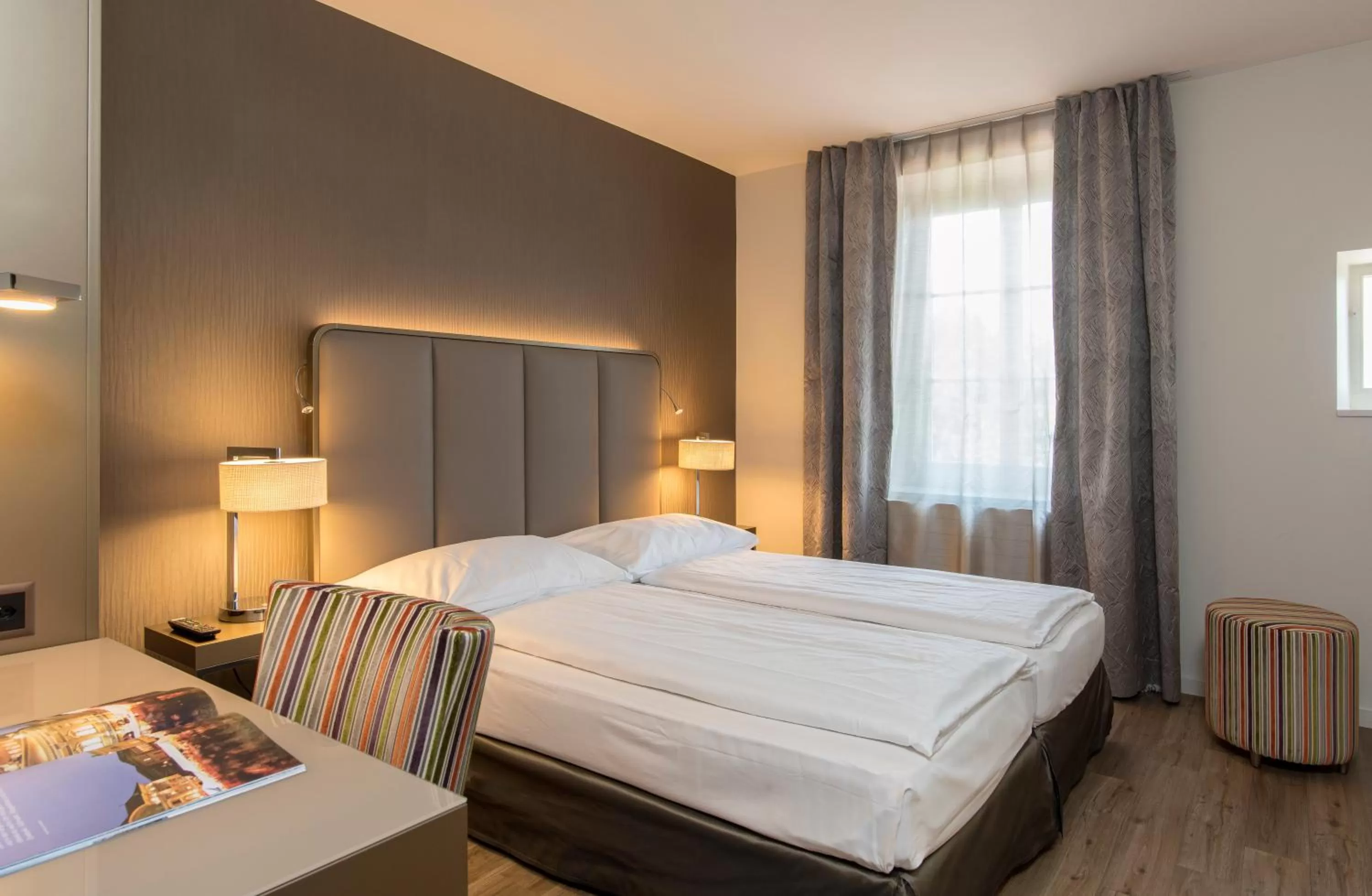 Photo of the whole room, Bed in Hôtel du Théâtre, Boutique Hôtel