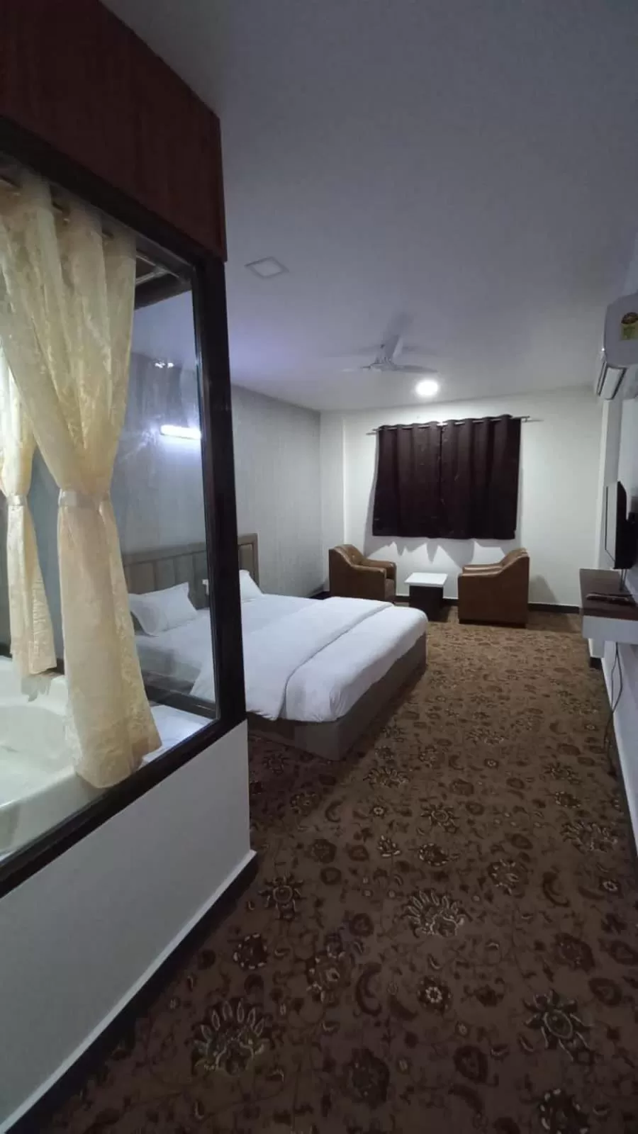 Bedroom, Bed in Hotel Jurkis, Kolhapur