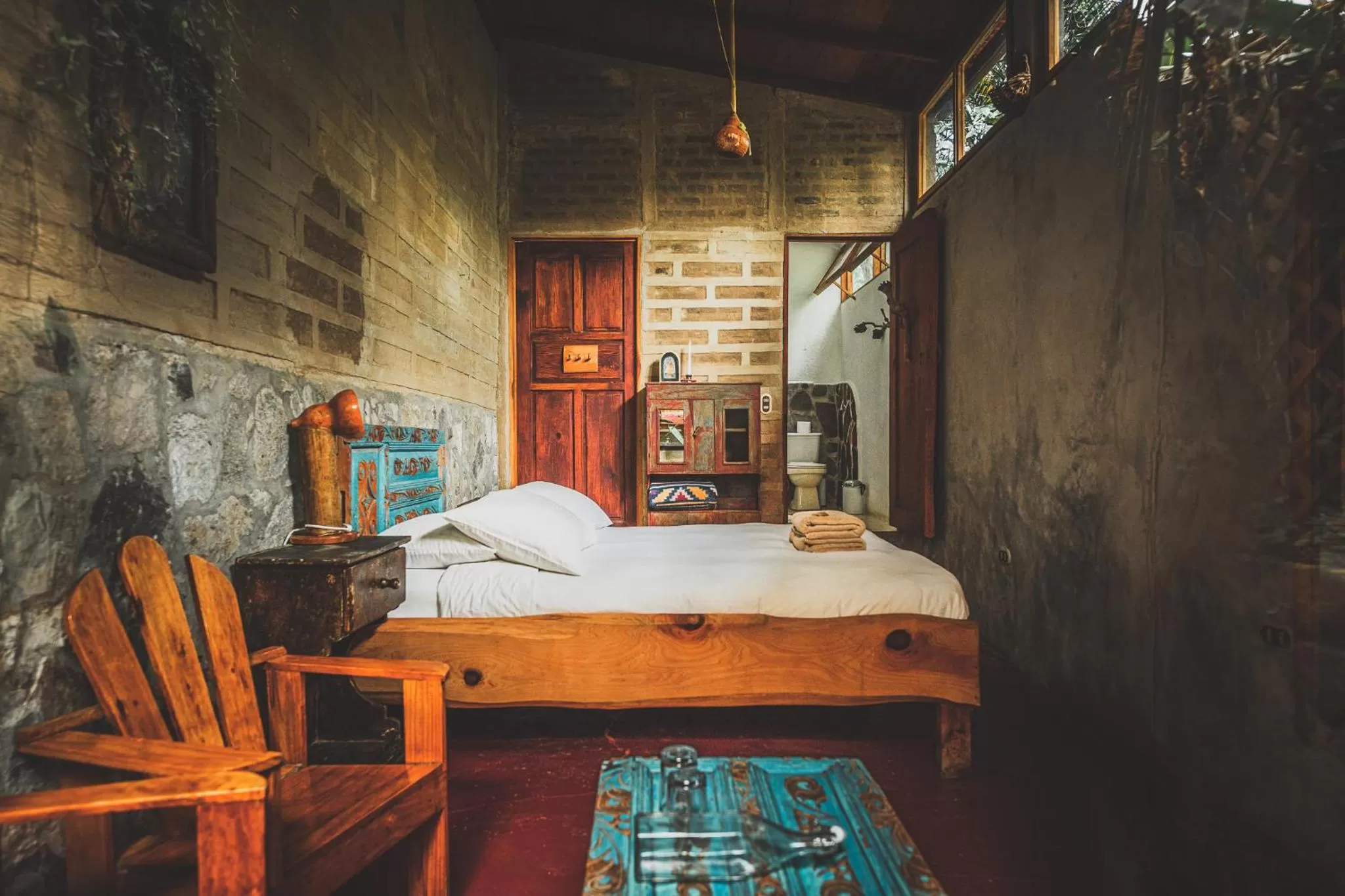 Bed in Lush Atitlán