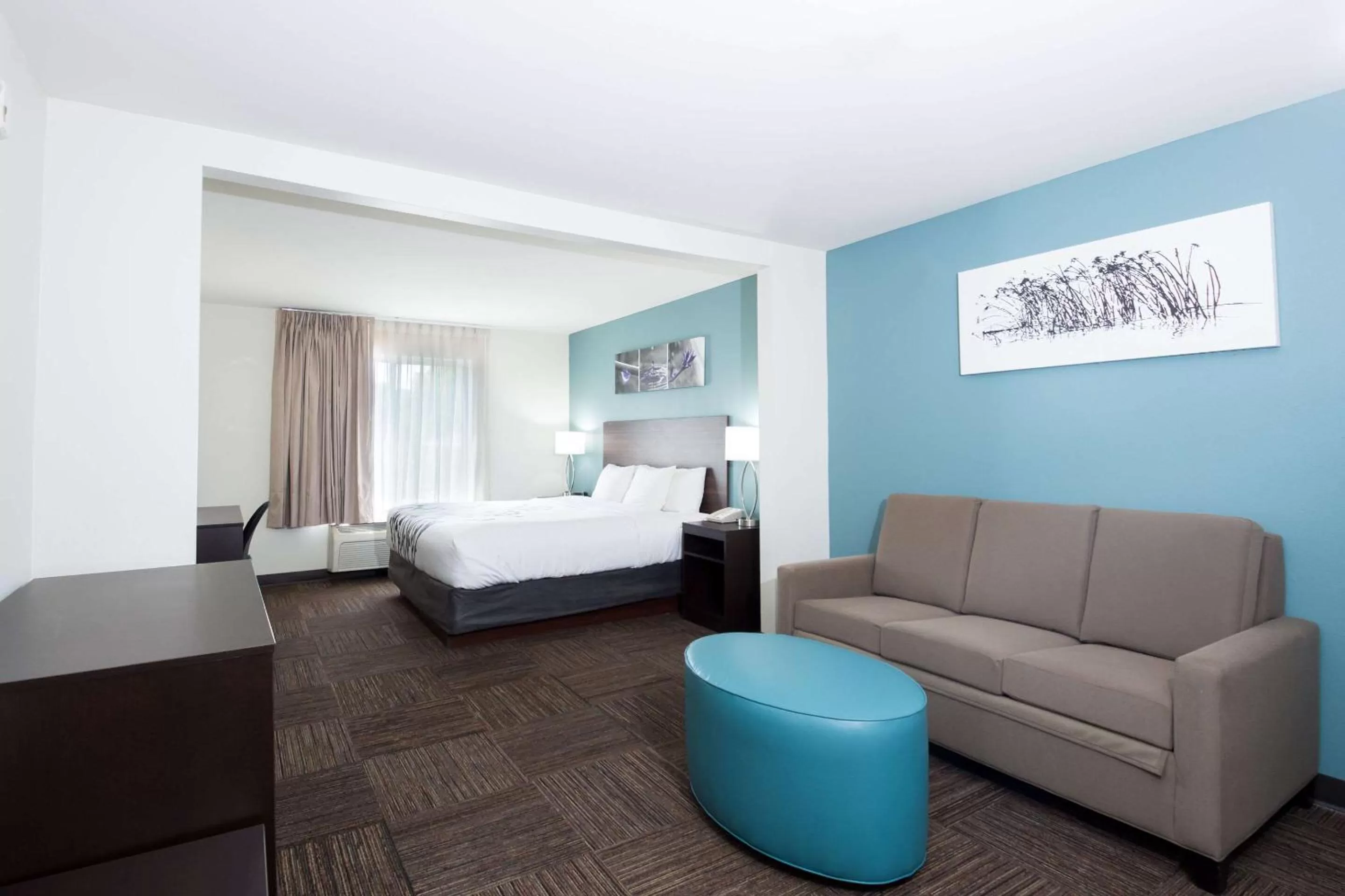 Bedroom, Bed in Sleep Inn & Suites Washington near Peoria