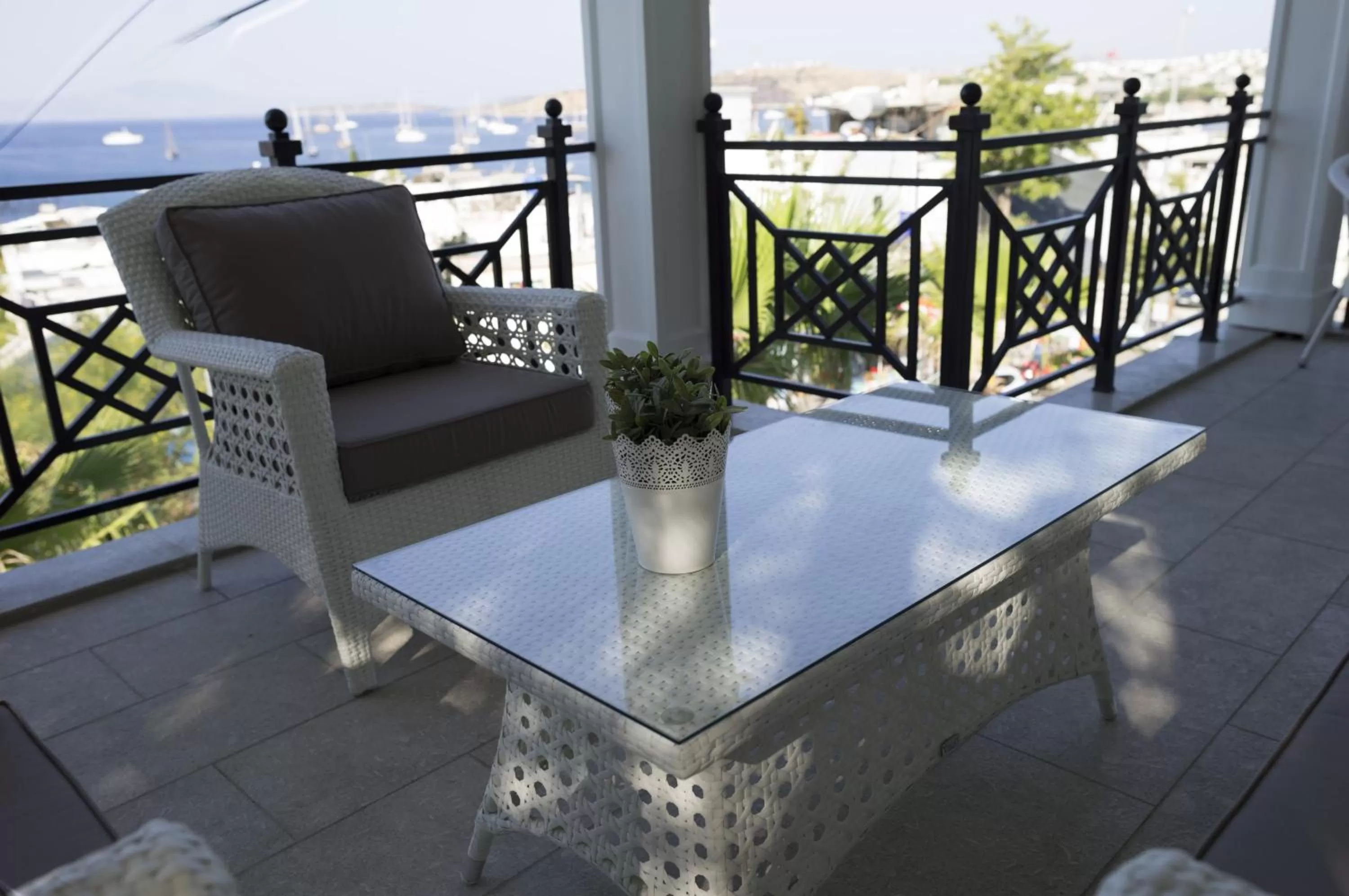 Balcony/Terrace in Ena Boutique Hotel & Residences