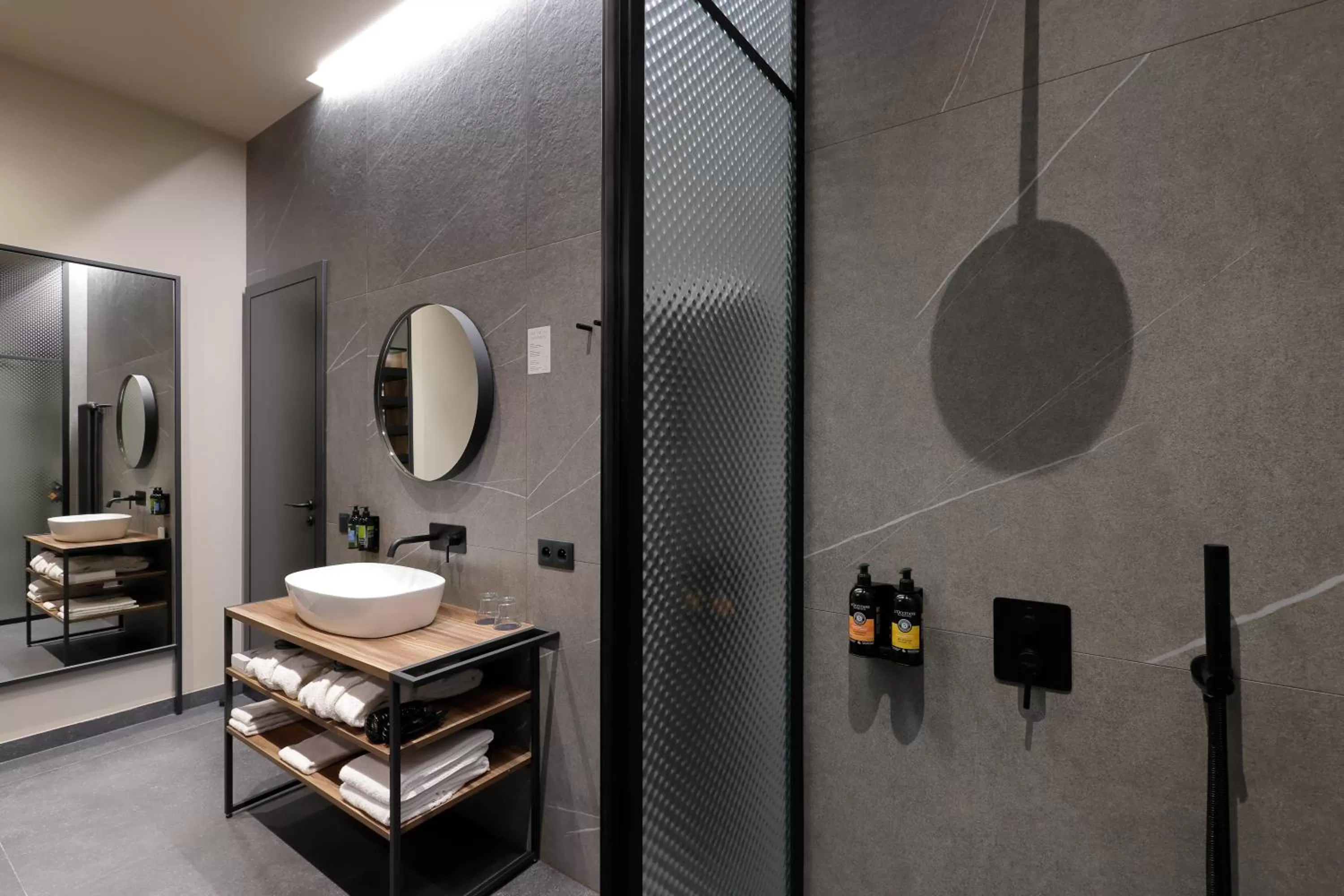 Bathroom in Hotel Prokop Square