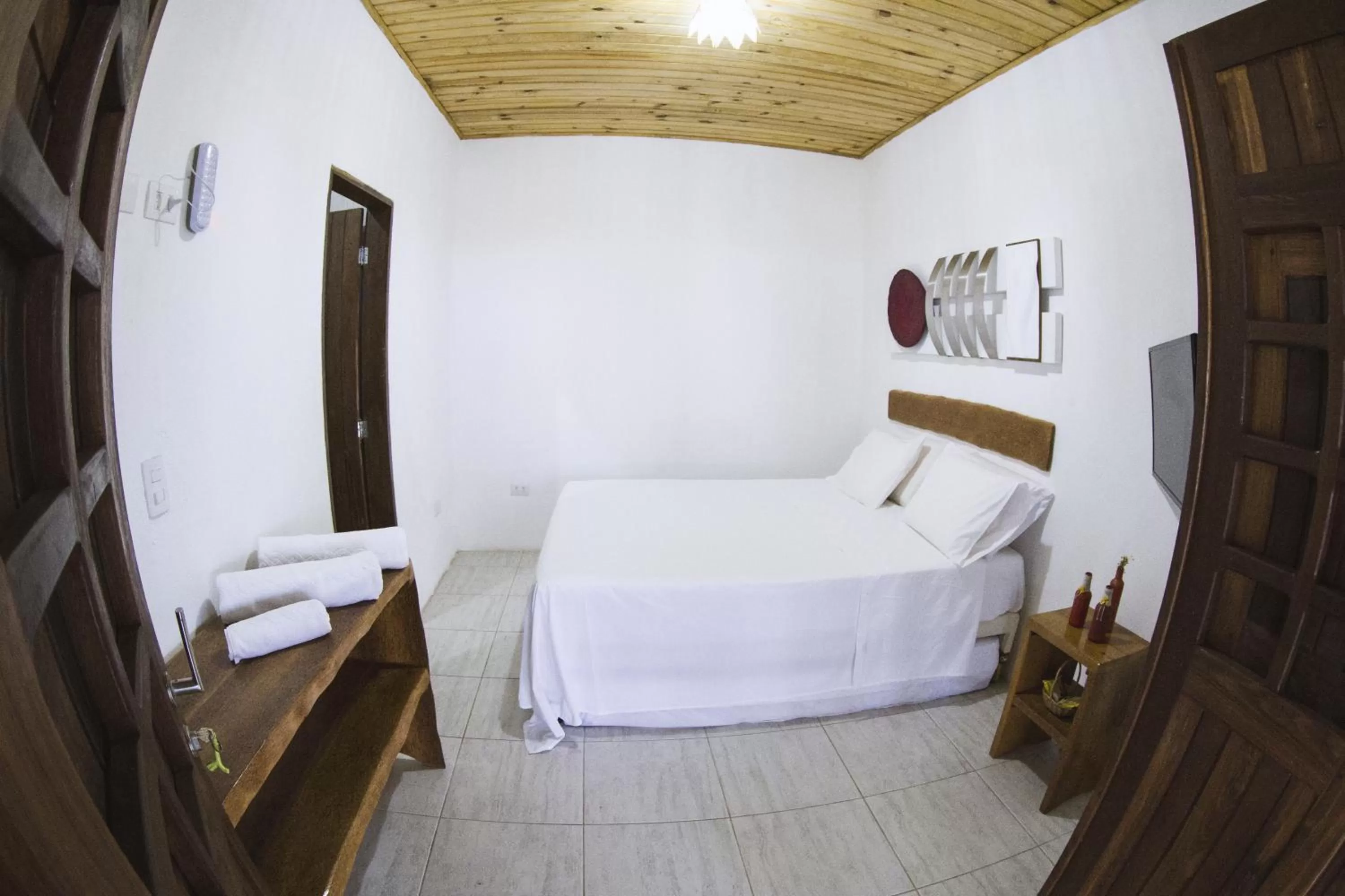 Photo of the whole room, Bed in Pousada e Restaurante Encanto das Águas