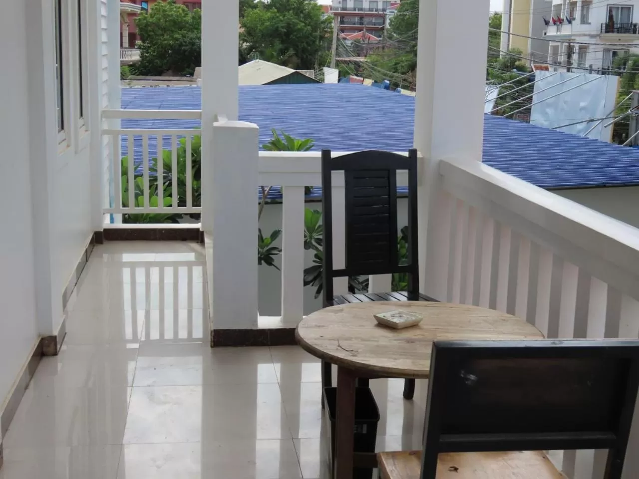 Public Bath in The Blanc Residence