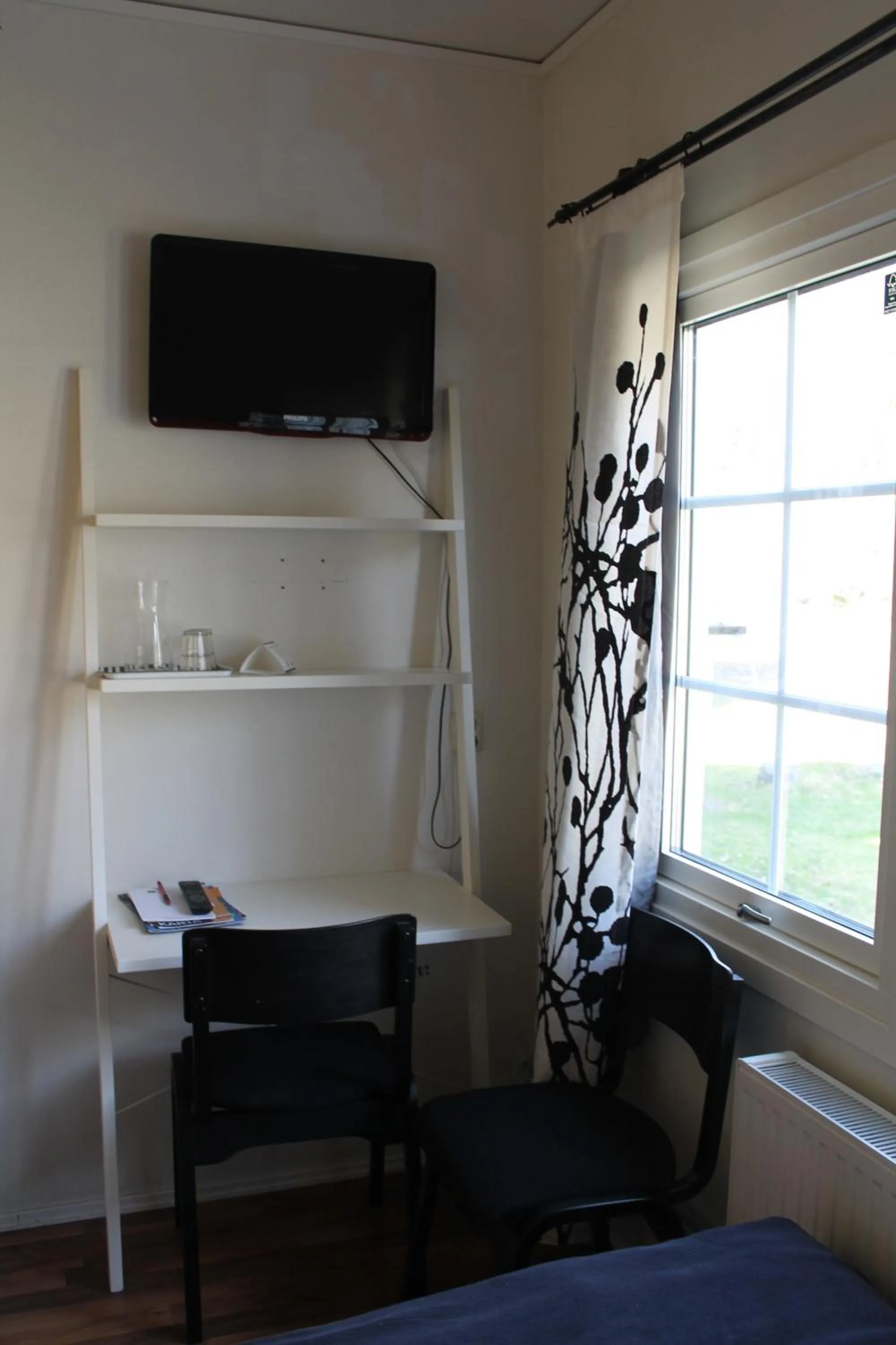 TV and multimedia in Sure Hotel by Best Western Vilsta Sporthotell