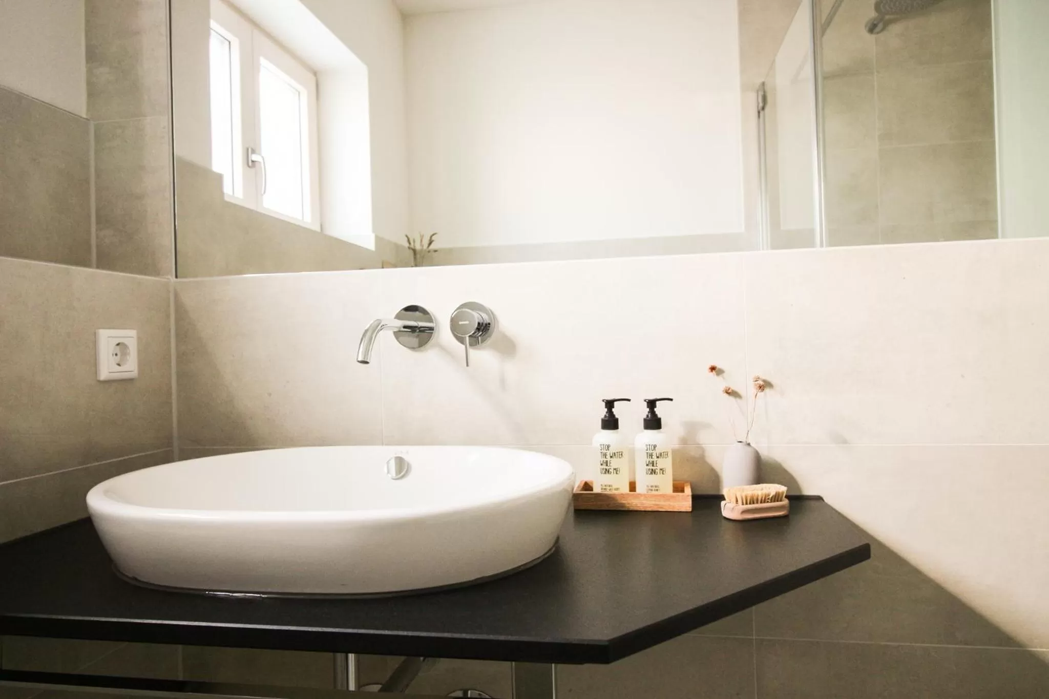 Decorative detail in Das Kornburg-Quartier