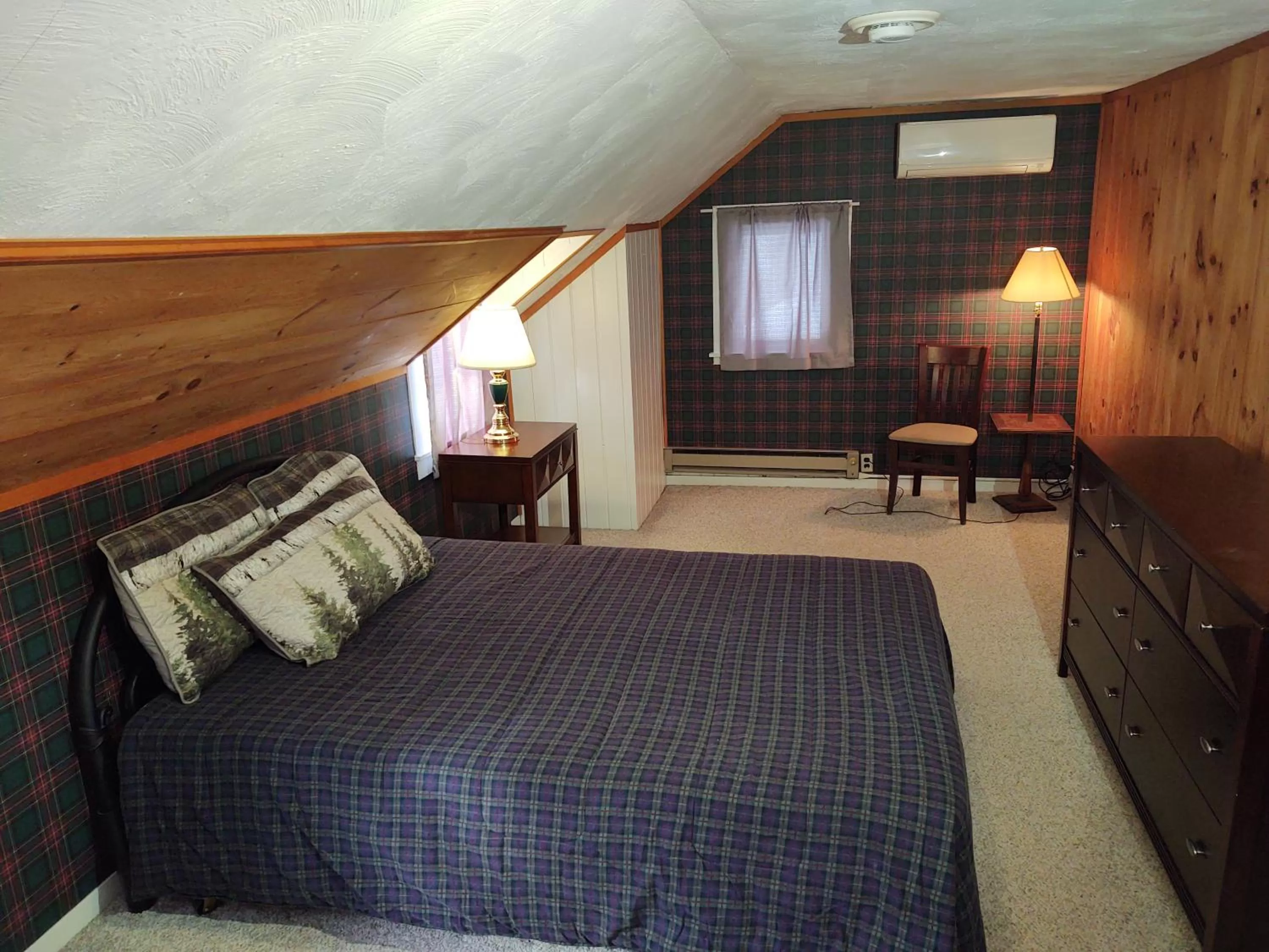 Bed in Doveberry Inn