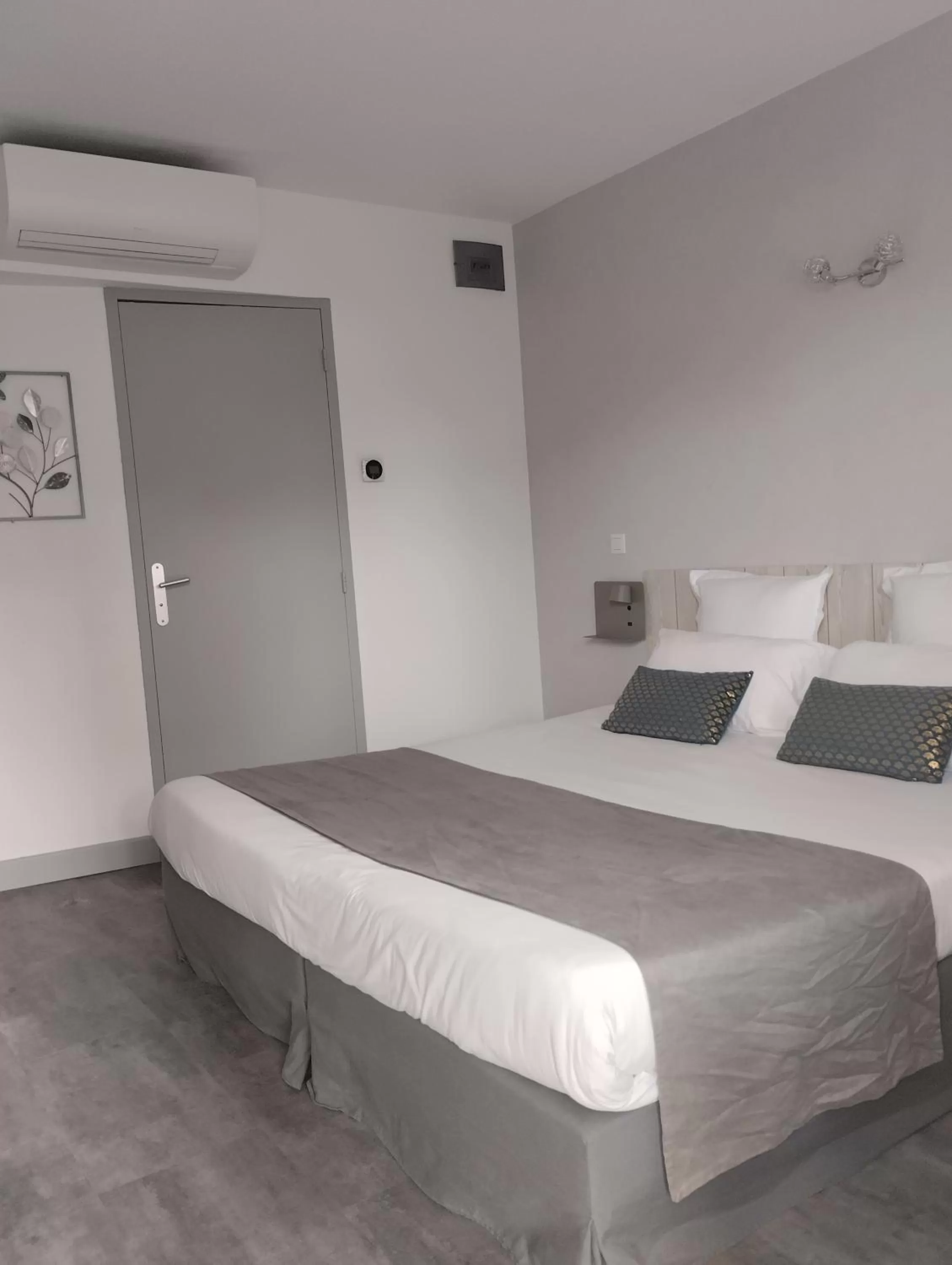 Bed in Hotel Le Vanséen