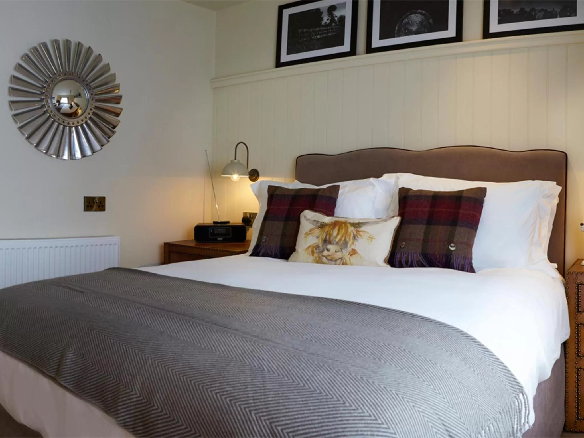 Bed in The Plough Inn & Cottages