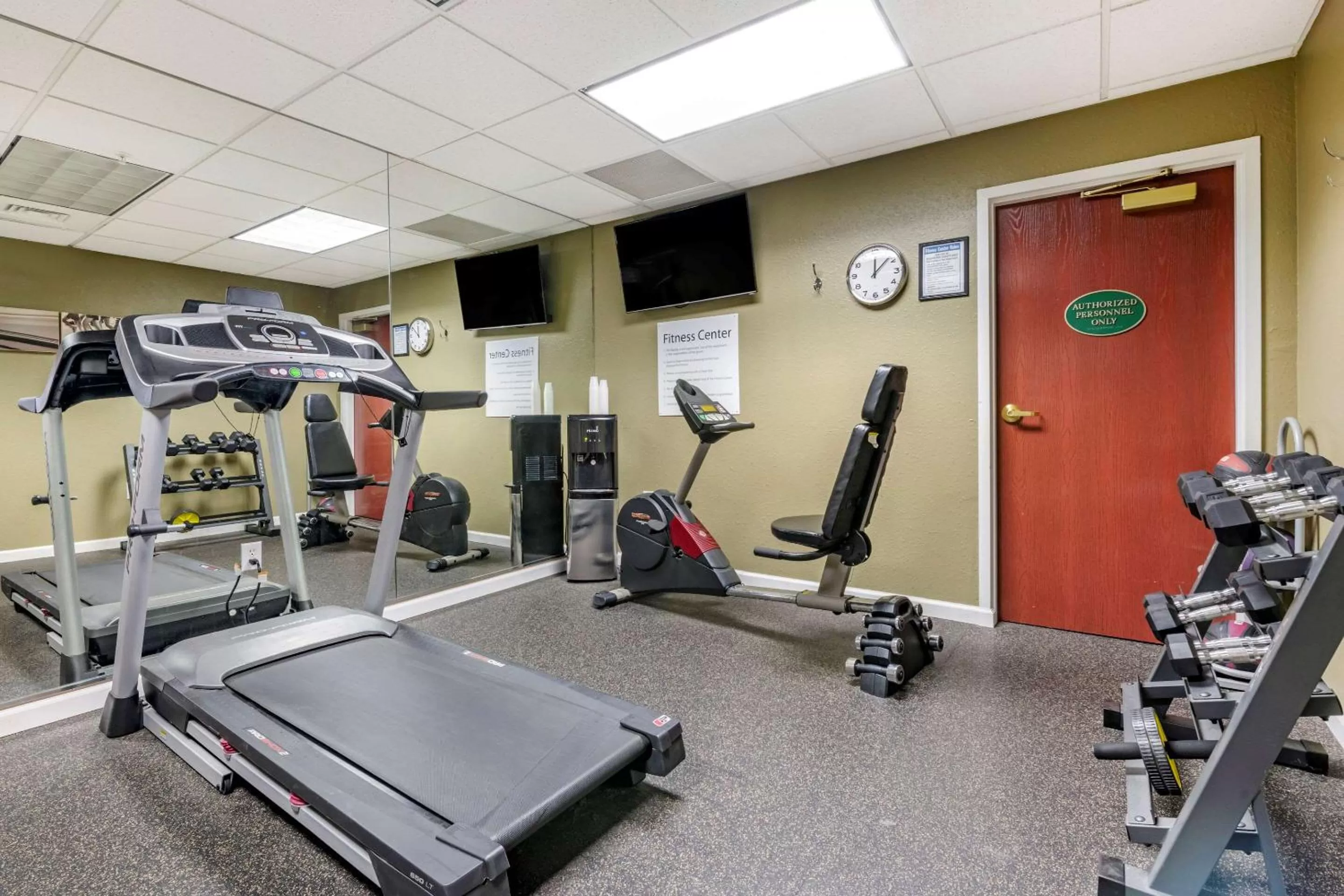 Fitness centre/facilities in Quality Inn Zephyrhills-Dade City
