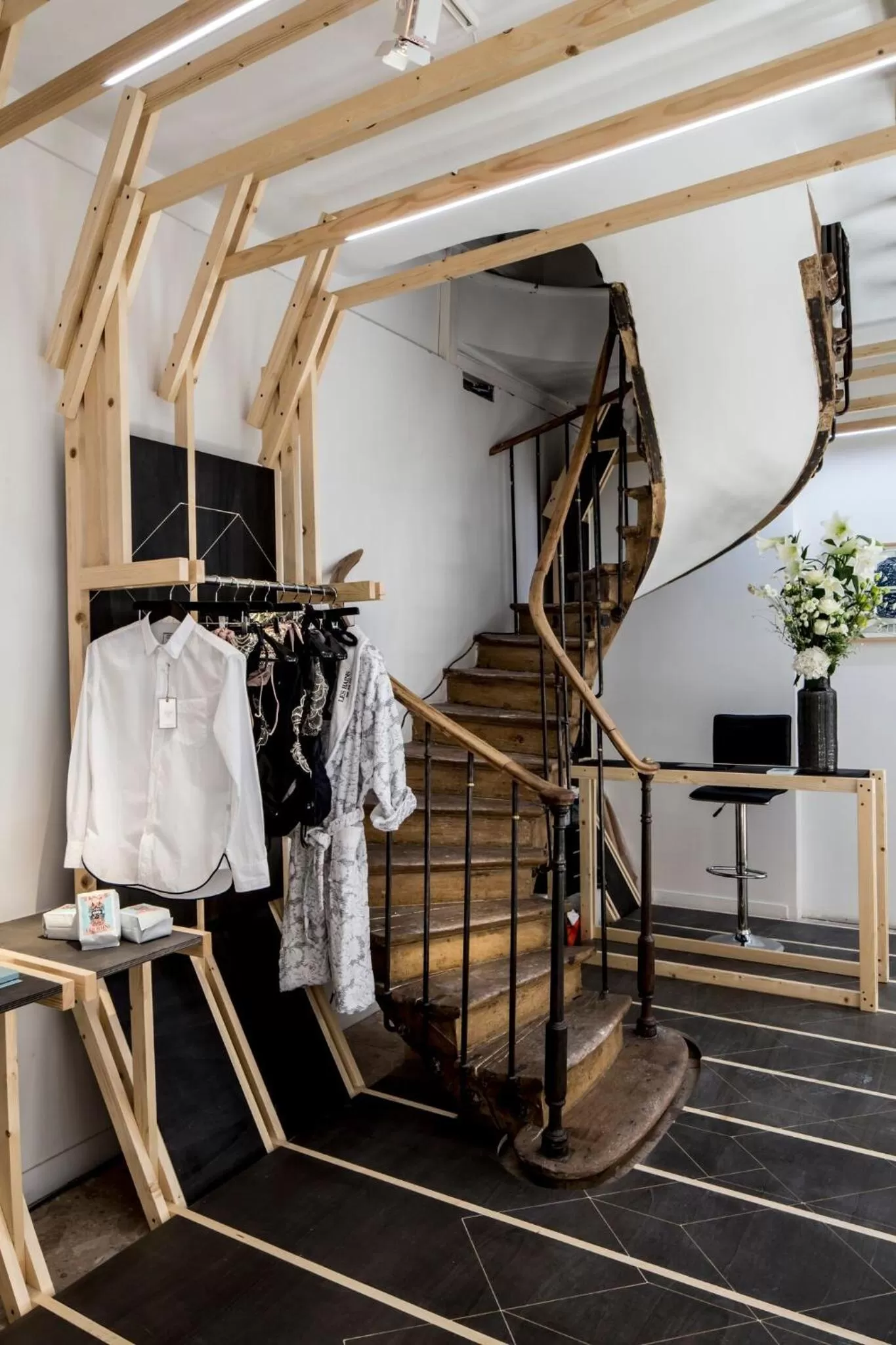 On-site shops in Hotel Les Bains Paris