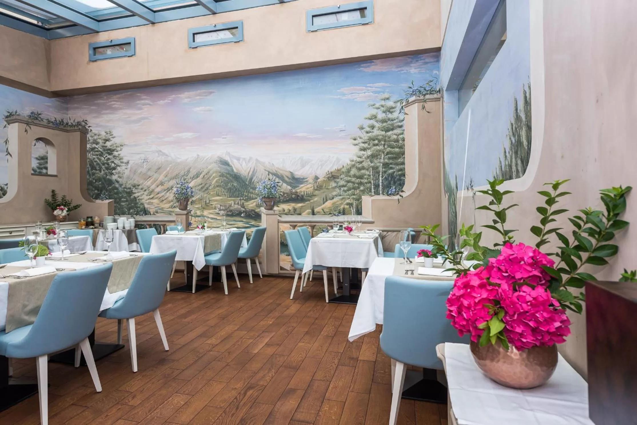 Restaurant/places to eat in Boutique & Business Hotel La Tureta