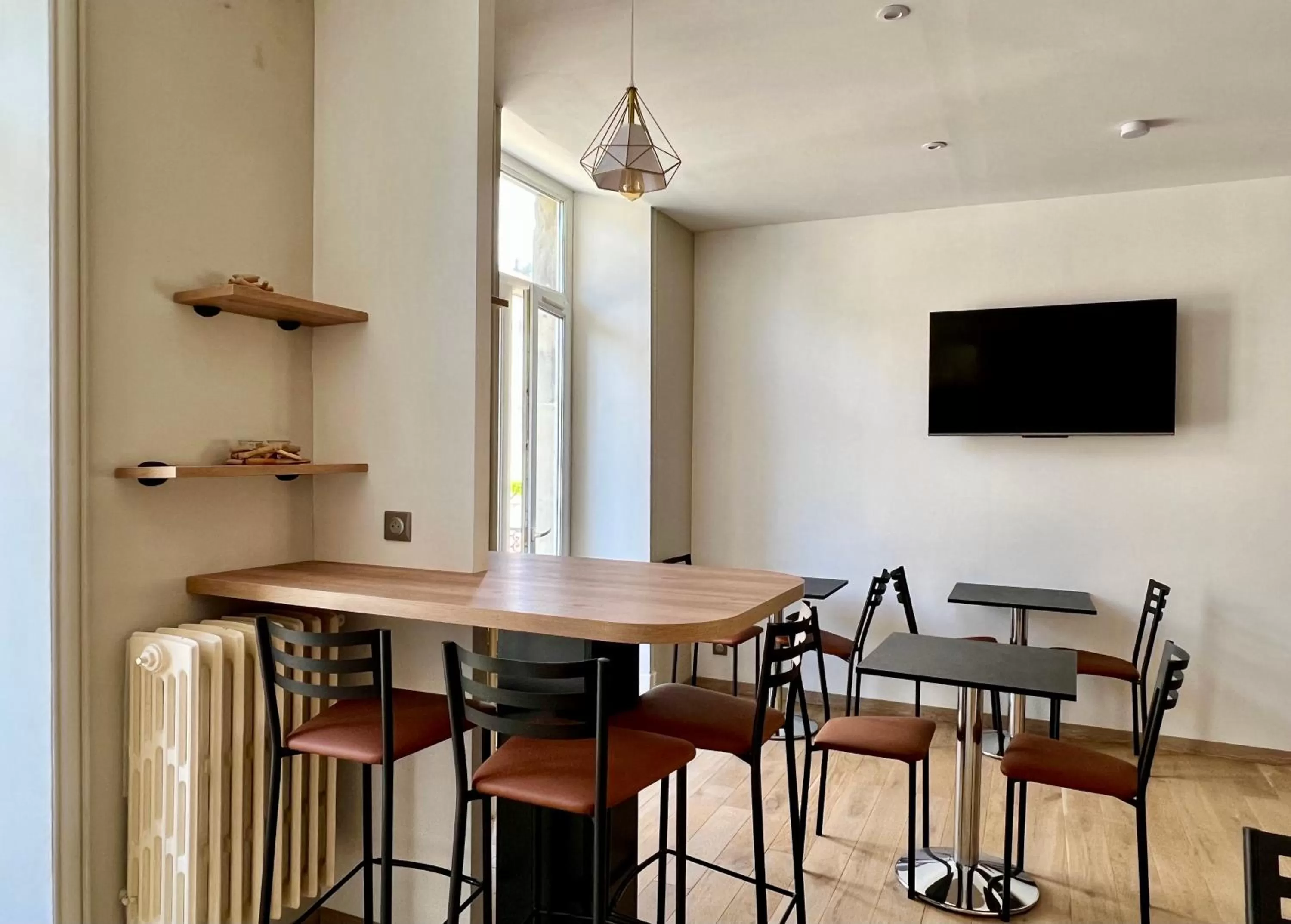 TV and multimedia in Appart'hôtel Les Célestins