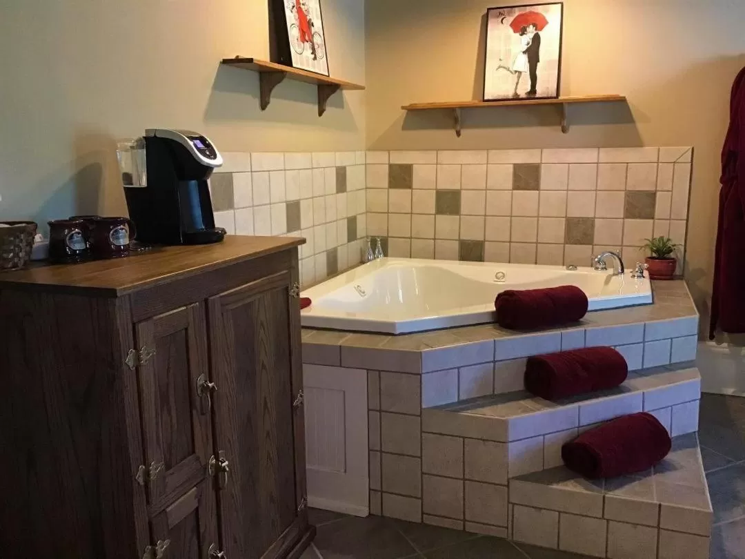 Plain & Fancy Bed & Breakfast