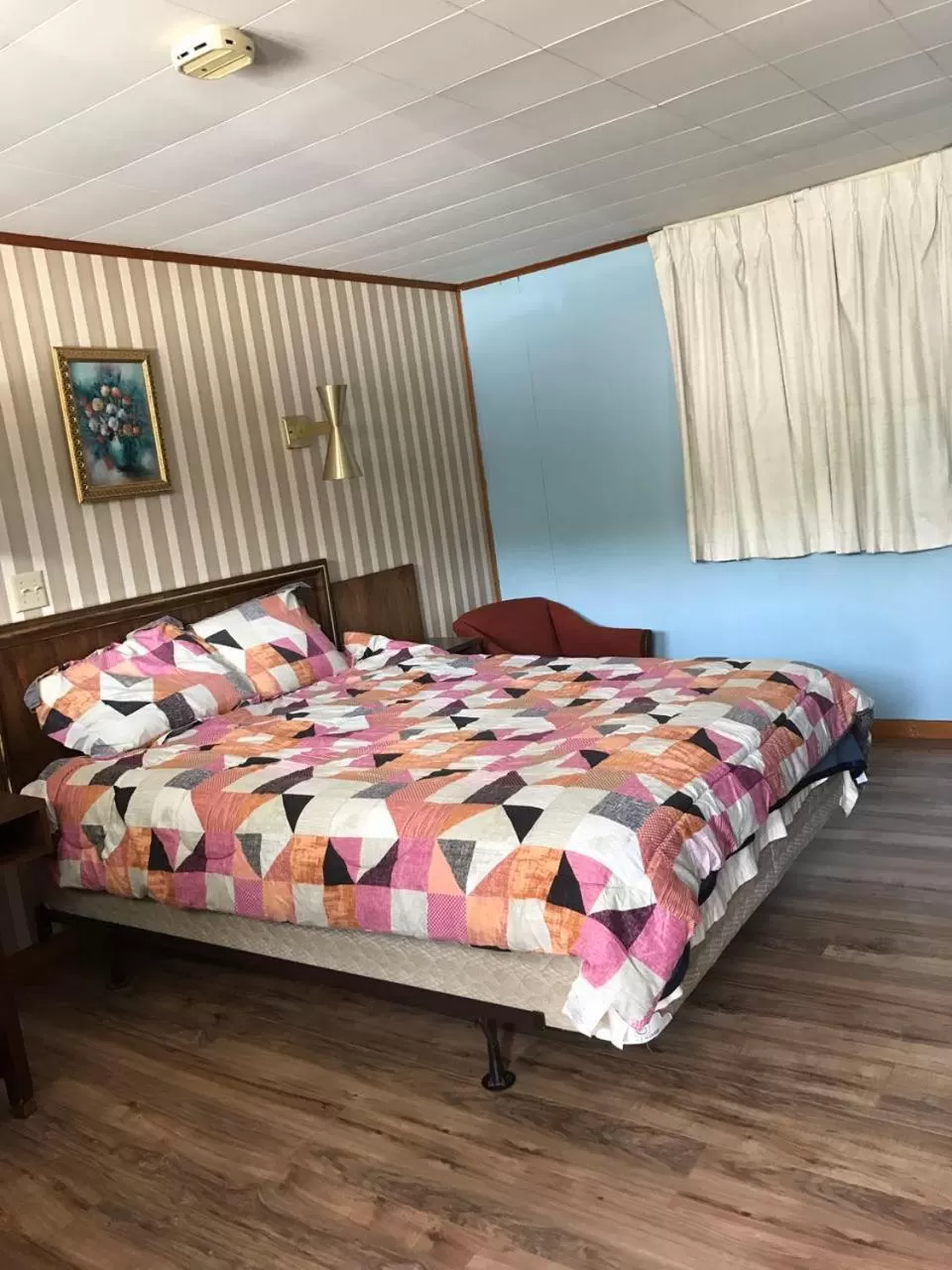 Bed in Melody Motor Lodge