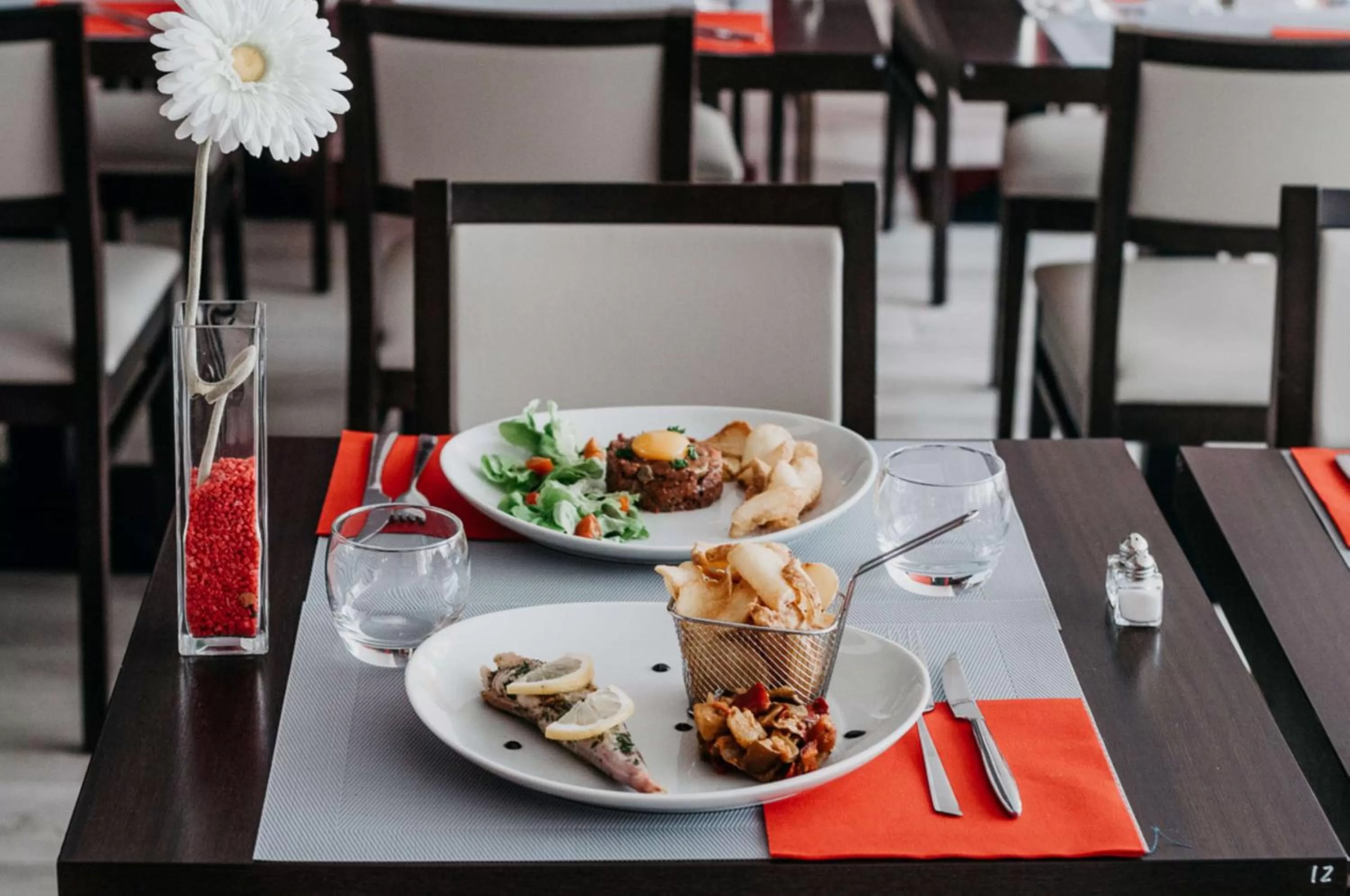 Restaurant/places to eat in Best Western Hôtel des Thermes - Balaruc les Bains Sète