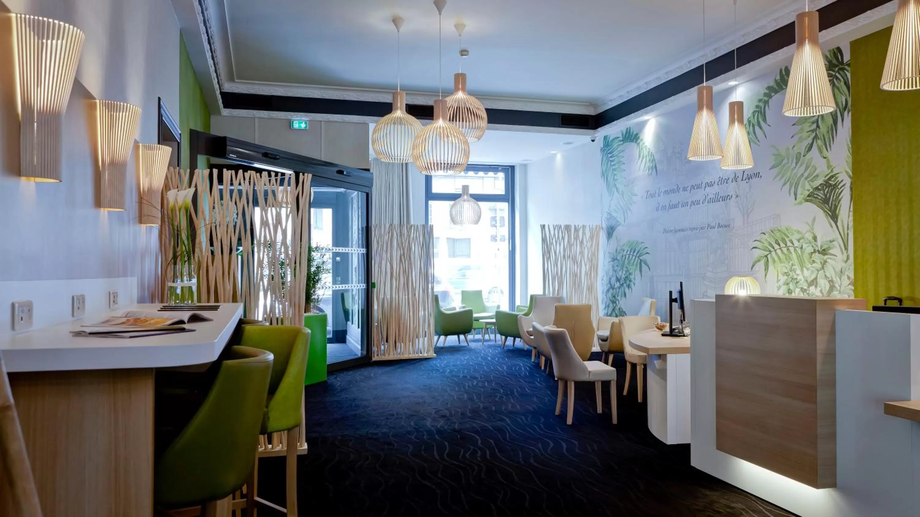 Lobby or reception in Best Western Crequi Lyon Part Dieu