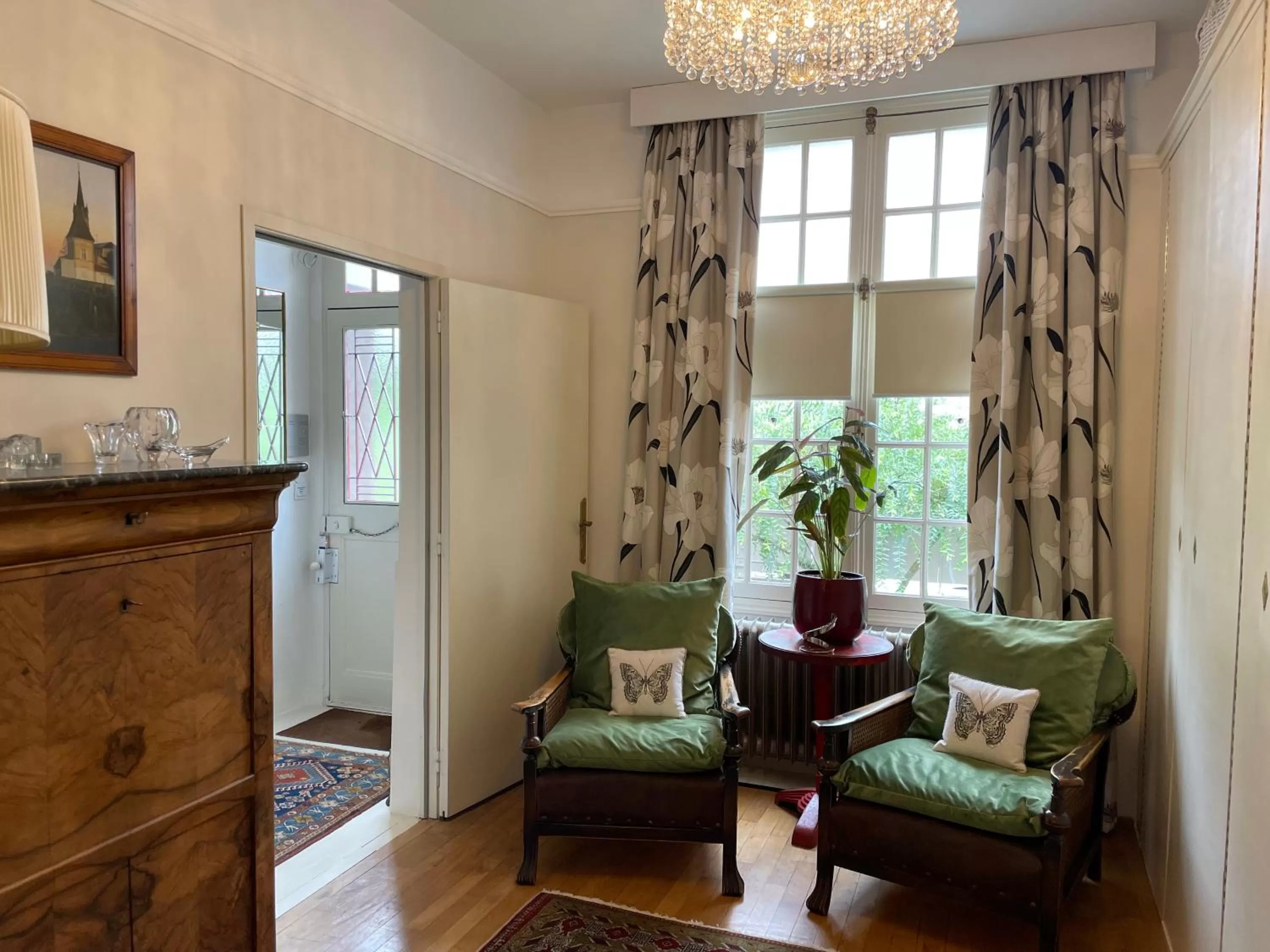 Seating Area in La Villa de Chinon