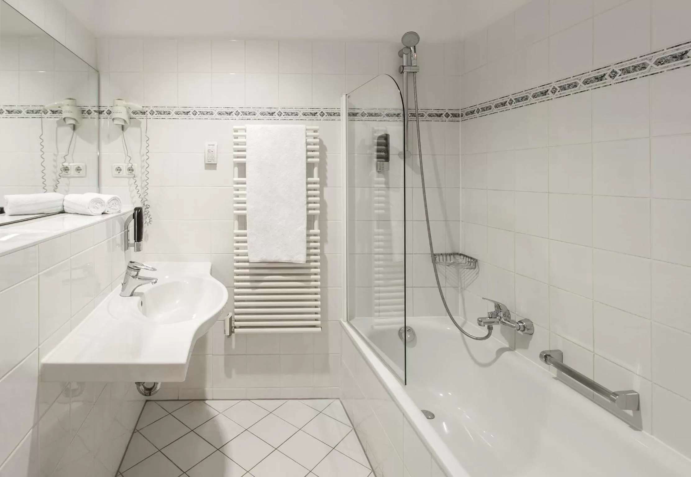 Bathroom in Centro Hotel National Frankfurt City, Trademark Collection by Wyndham