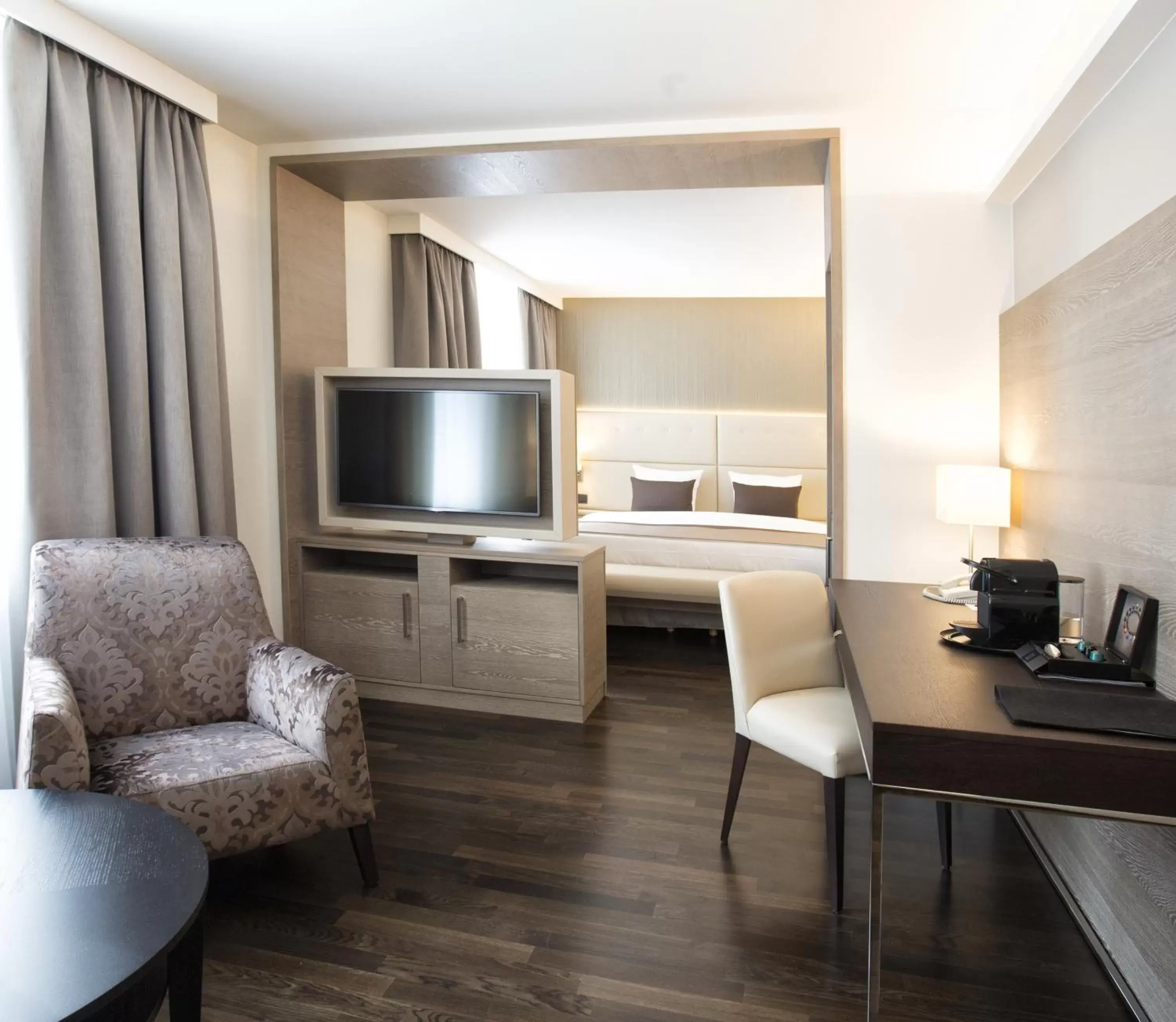 Junior Suite in Wyndham Grand Salzburg Conference Centre Junior Suite in Wyndham Grand Salzburg Conference Centre