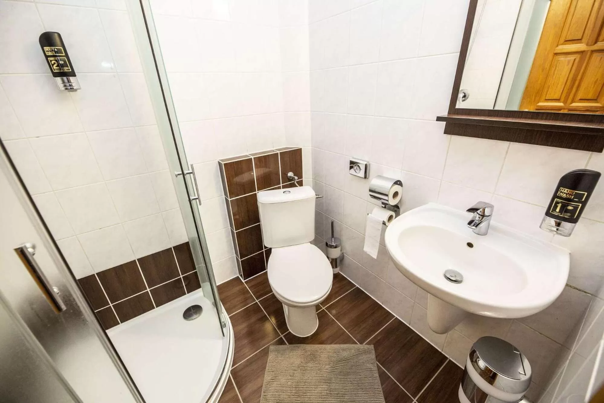 Shower in Hotel Aldo