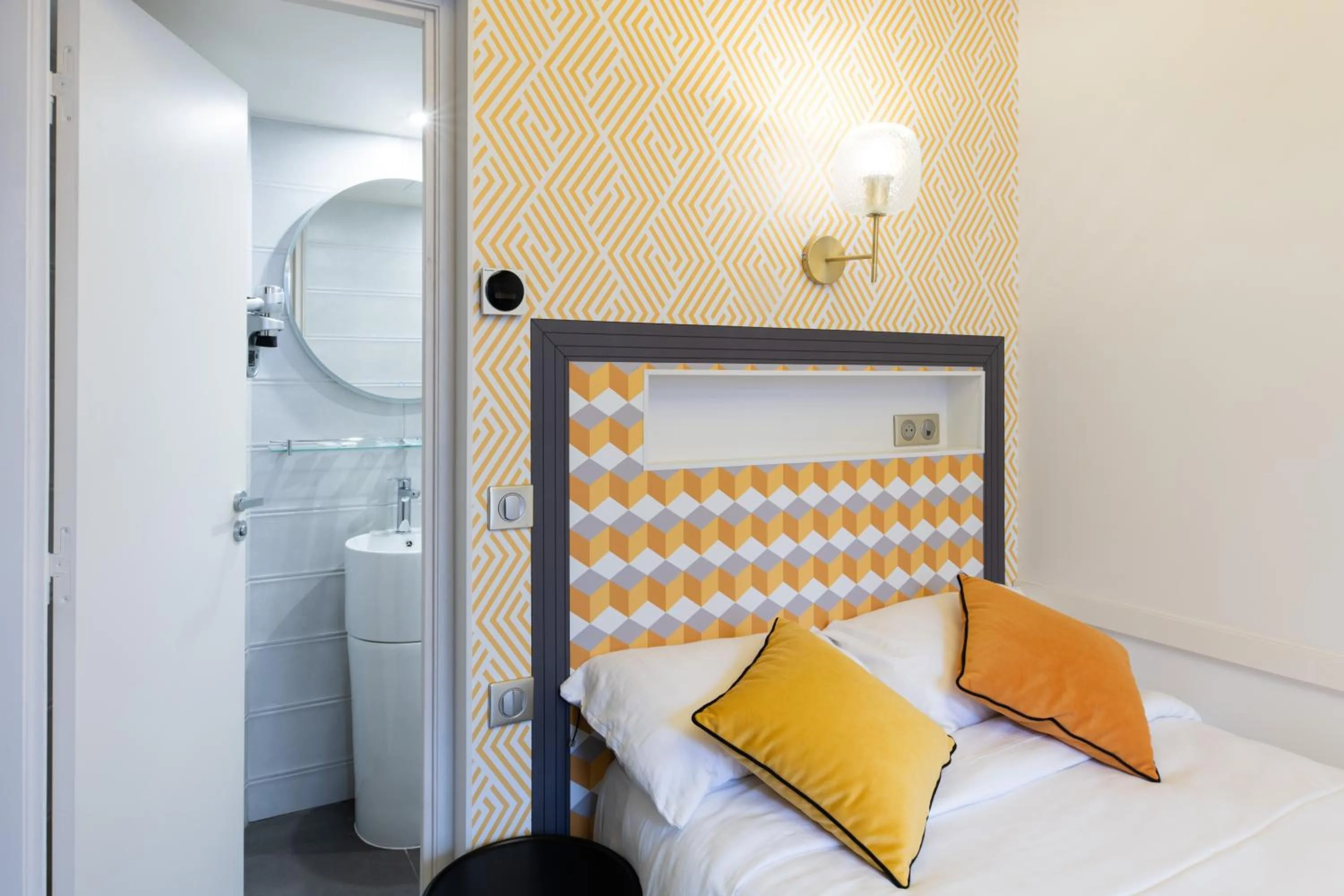 Bed in Hôtel Gérando