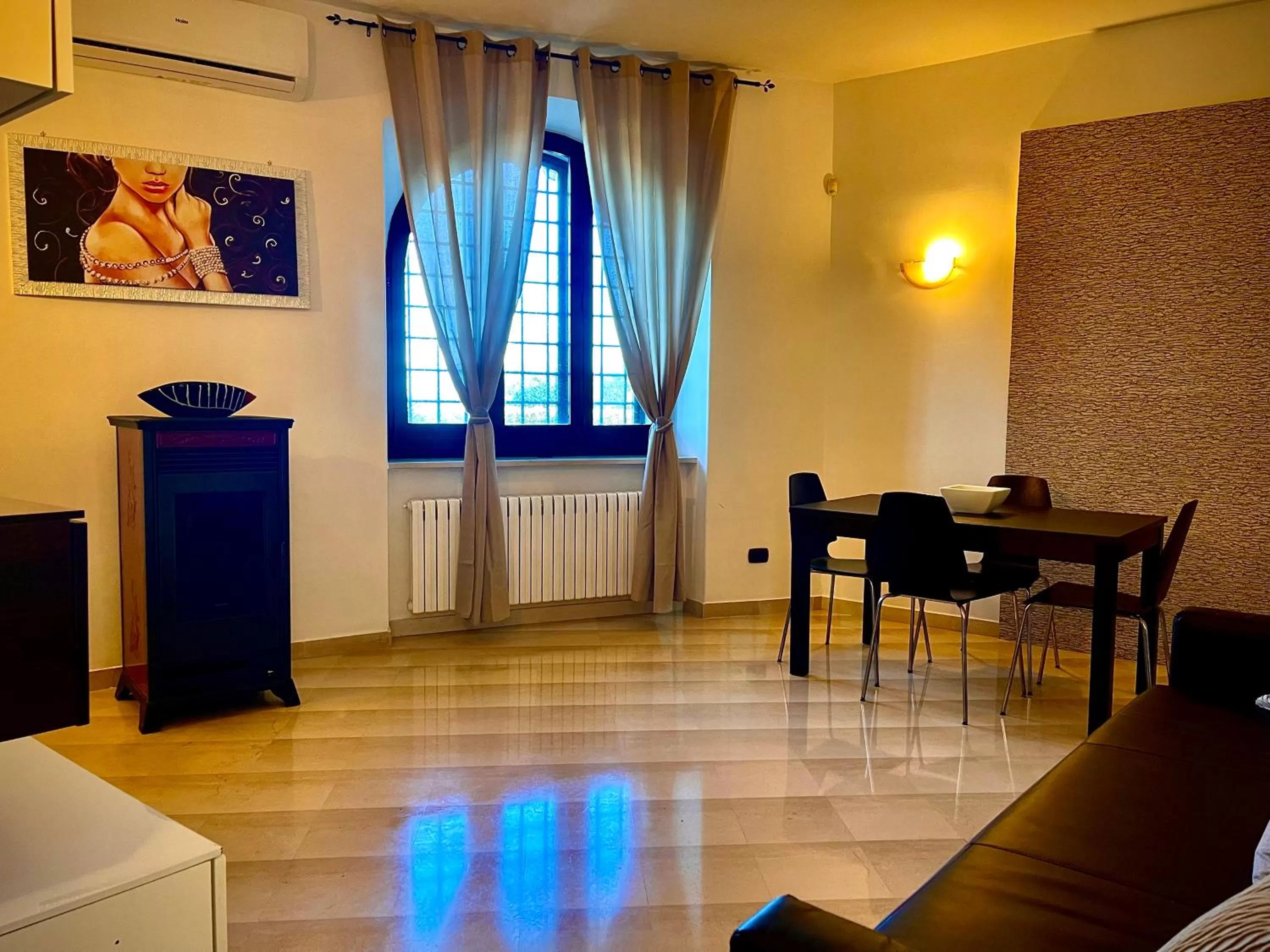 Dining area in Villa Pignatelli
