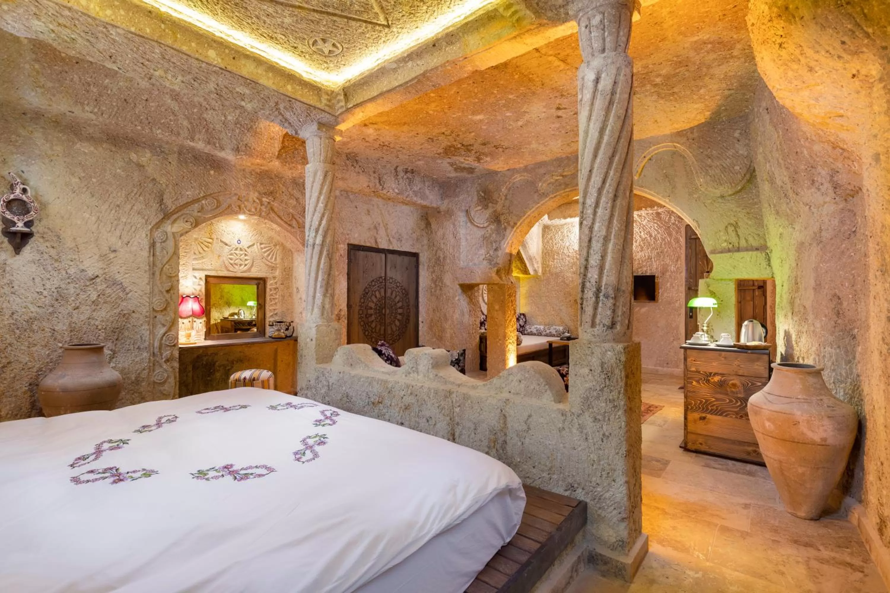 Bedroom, Bed in Kayata Cave Suites Special Class