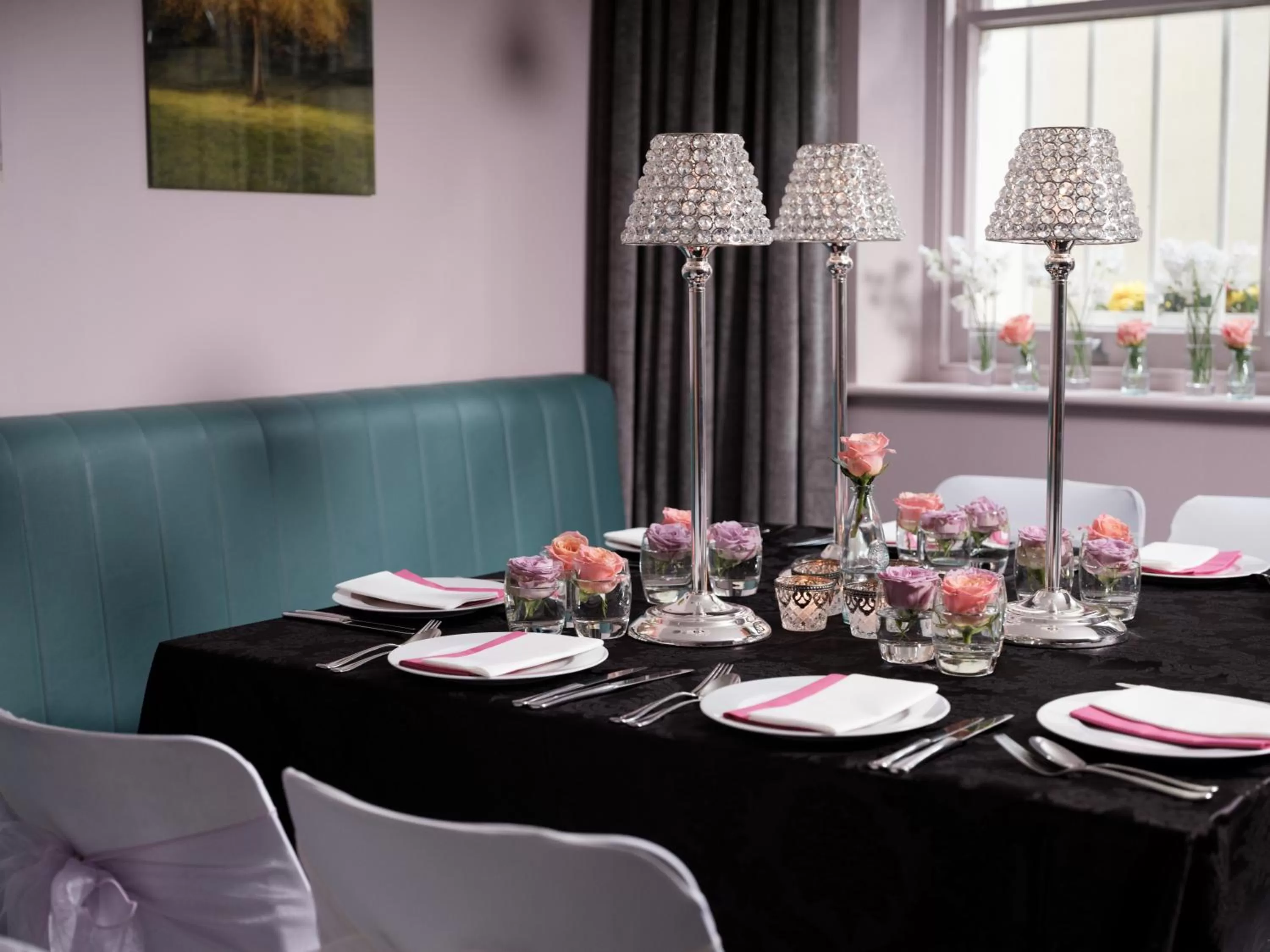 Restaurant/places to eat in Signature Townhouse London Hyde Park