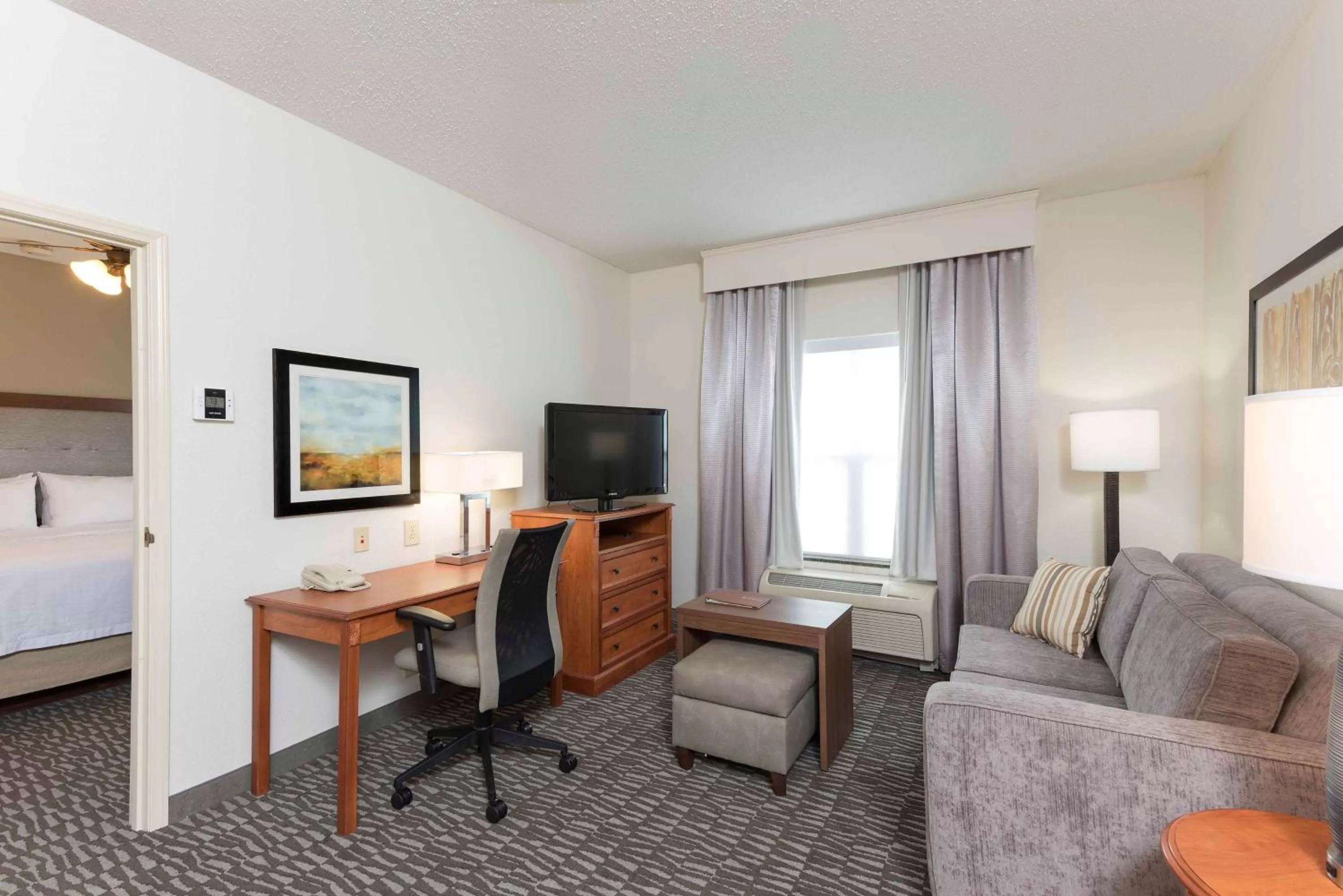 Bedroom, Bed in Homewood Suites by Hilton Indianapolis Airport / Plainfield