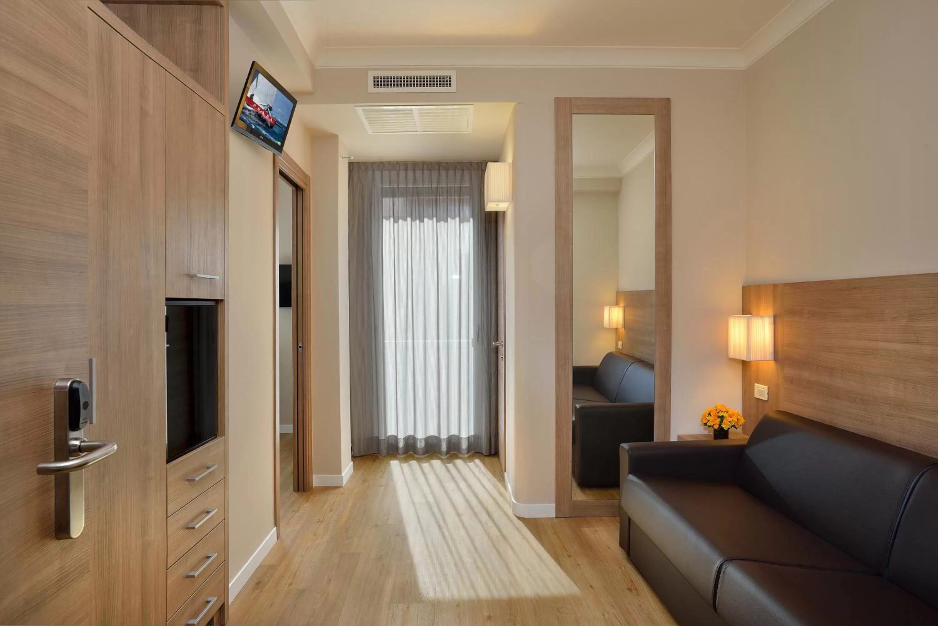 Photo of the whole room in Hotel Rossini