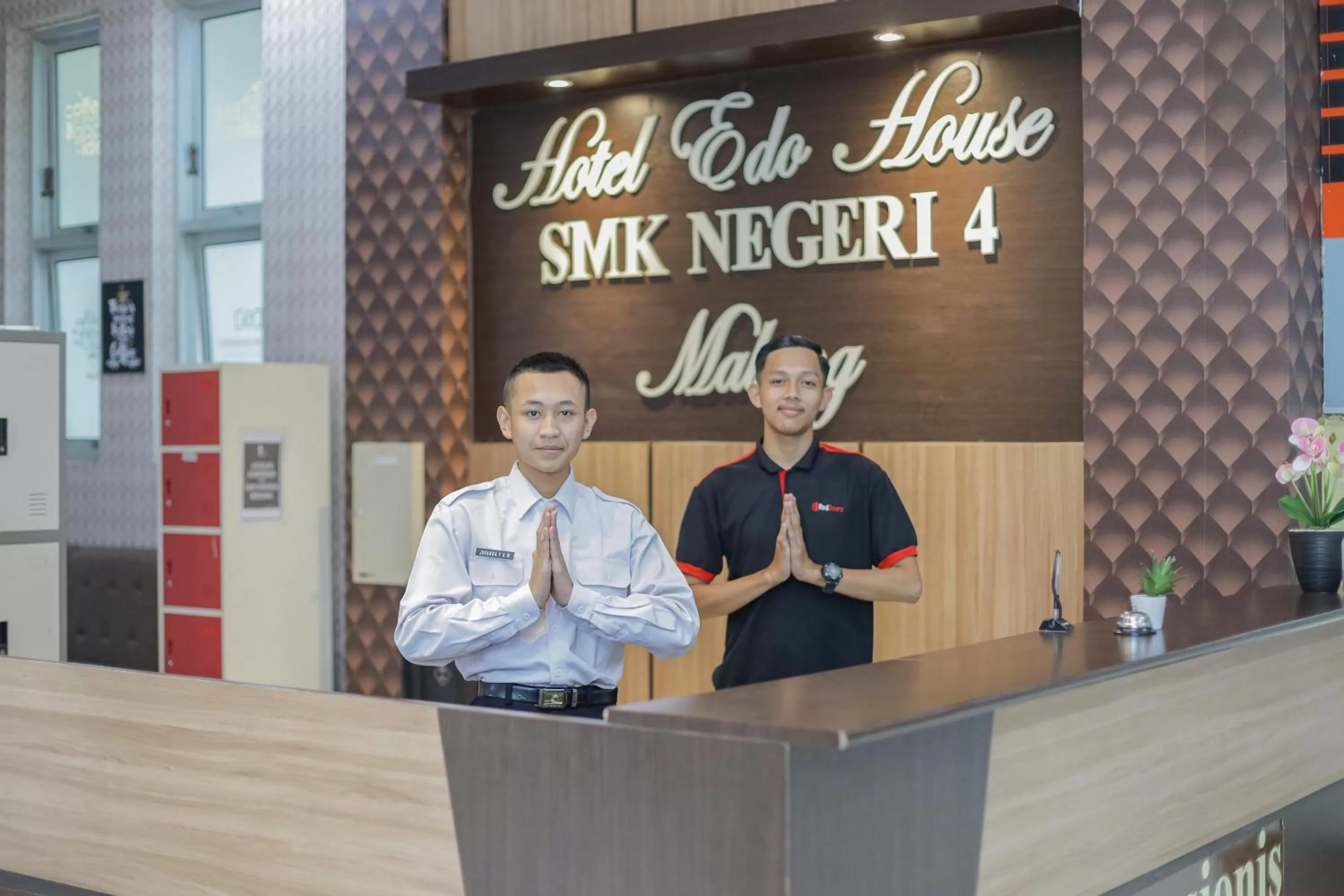 Lobby or reception in RedDoorz Syariah @ Klojen Malang