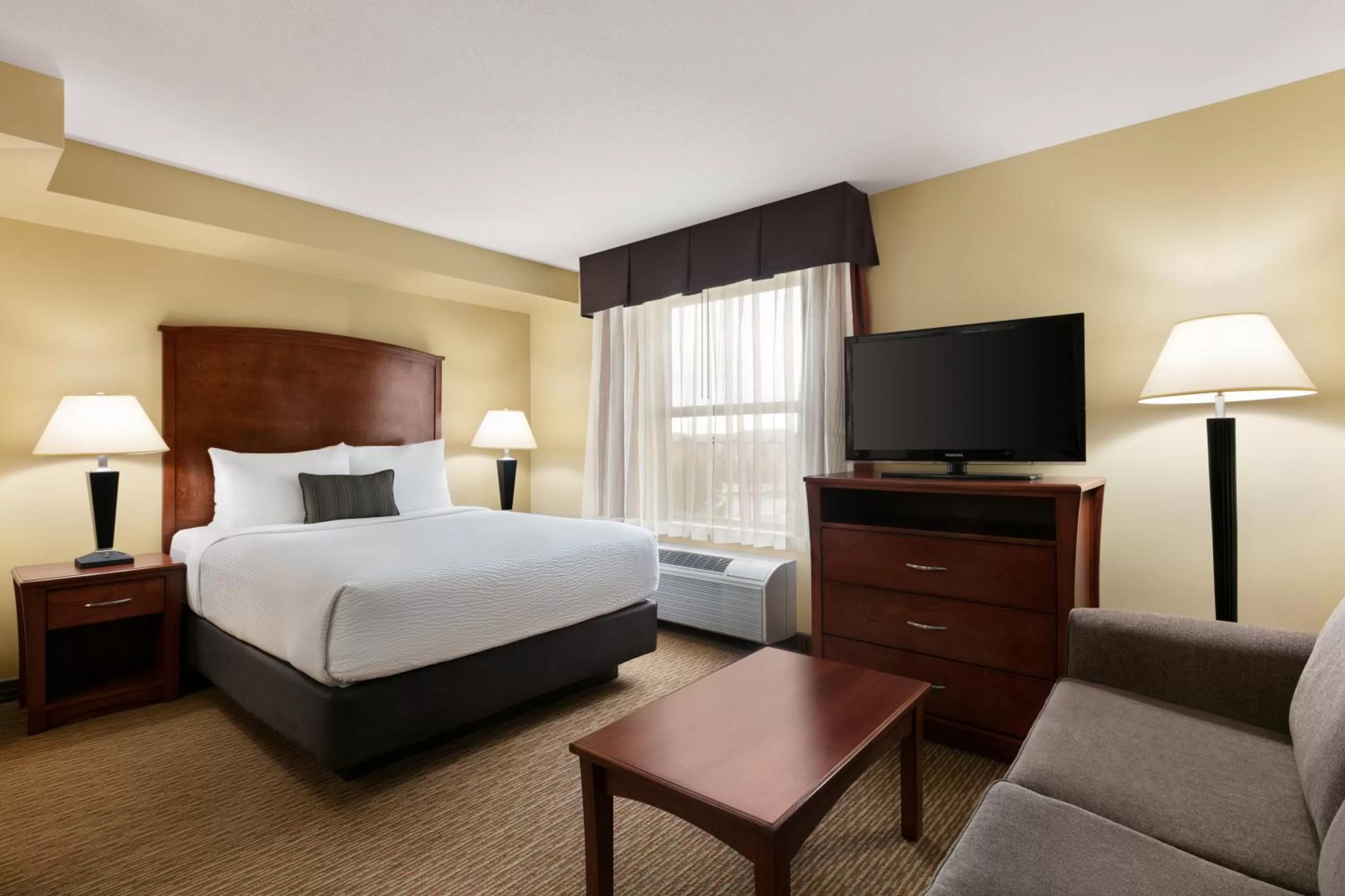 Shower, Bed in Days Inn & Suites by Wyndham Sherwood Park Edmonton